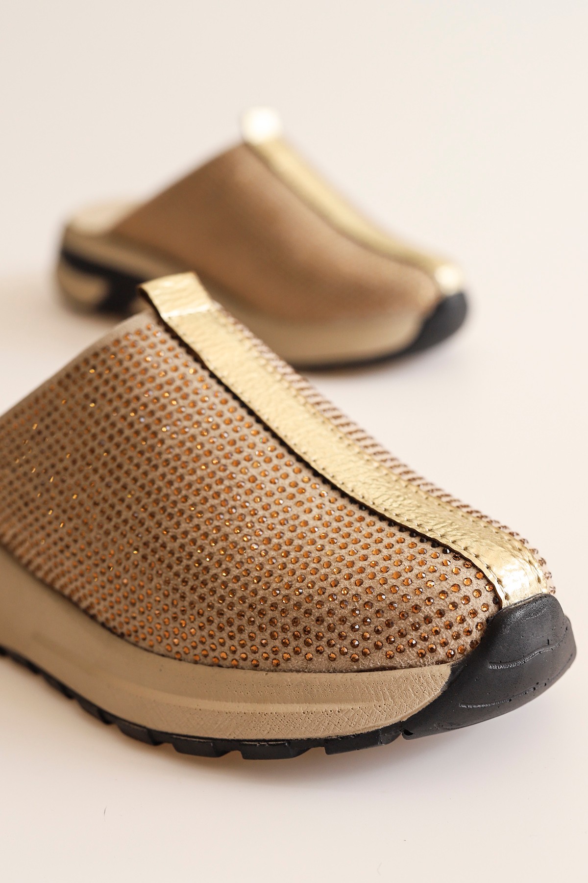 LN 05 Taş Detaylı Terlik - GOLD