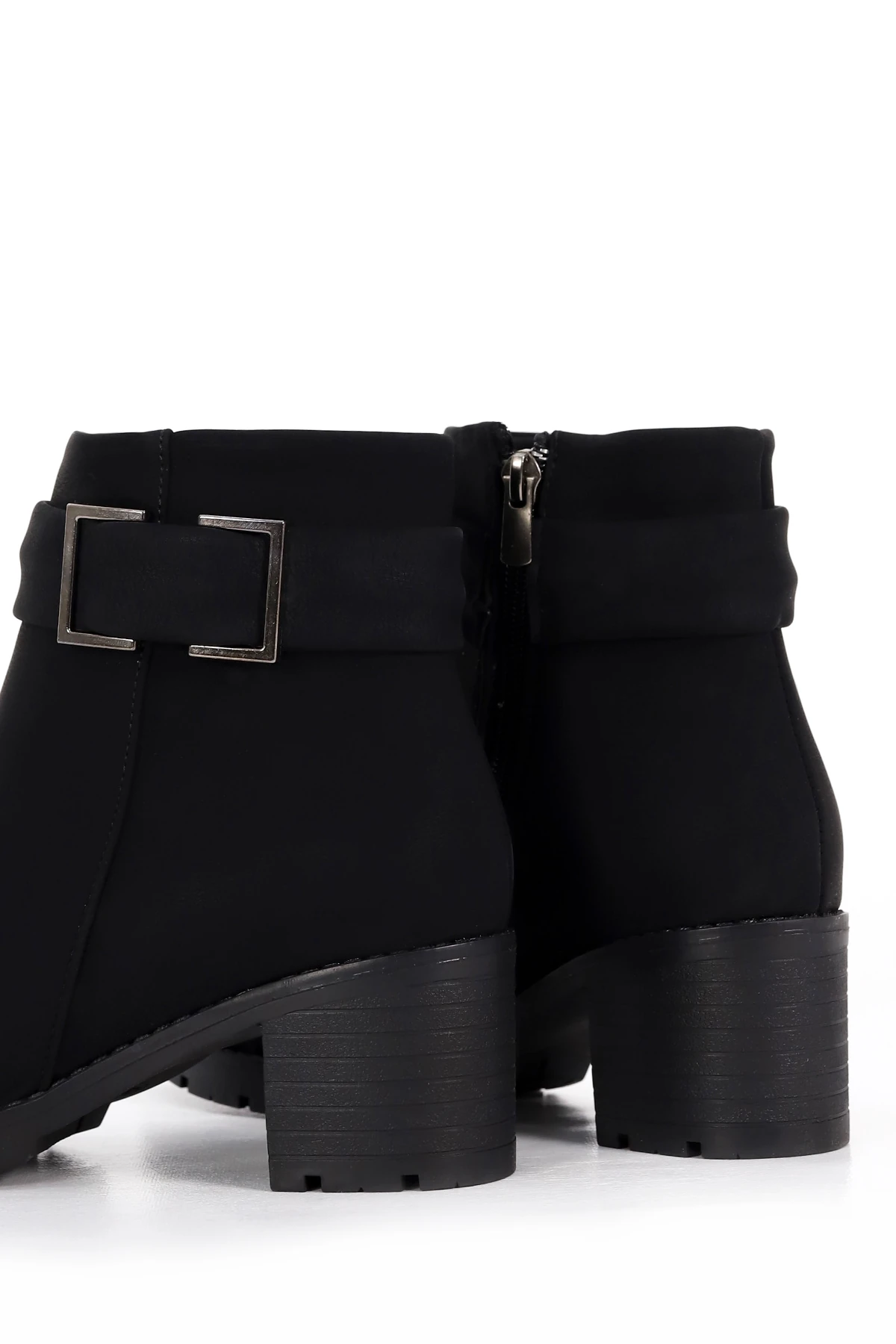 BLN 703 Yan Toka Detay Orta Topuklu Bot