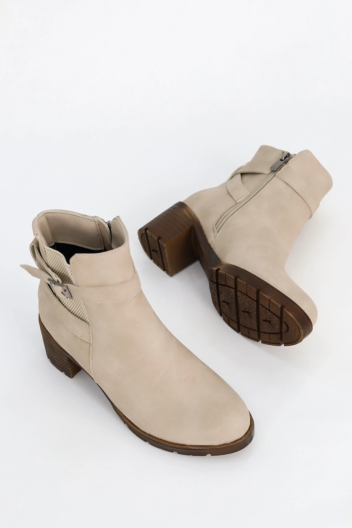 BLN 730 Yan Toka & Lastik Detay Orta Topuklu Bot