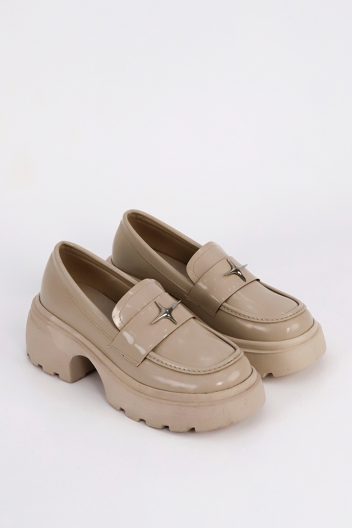DM 2500 Metal Toka Detaylı Yüksek Tabanlı Loafer