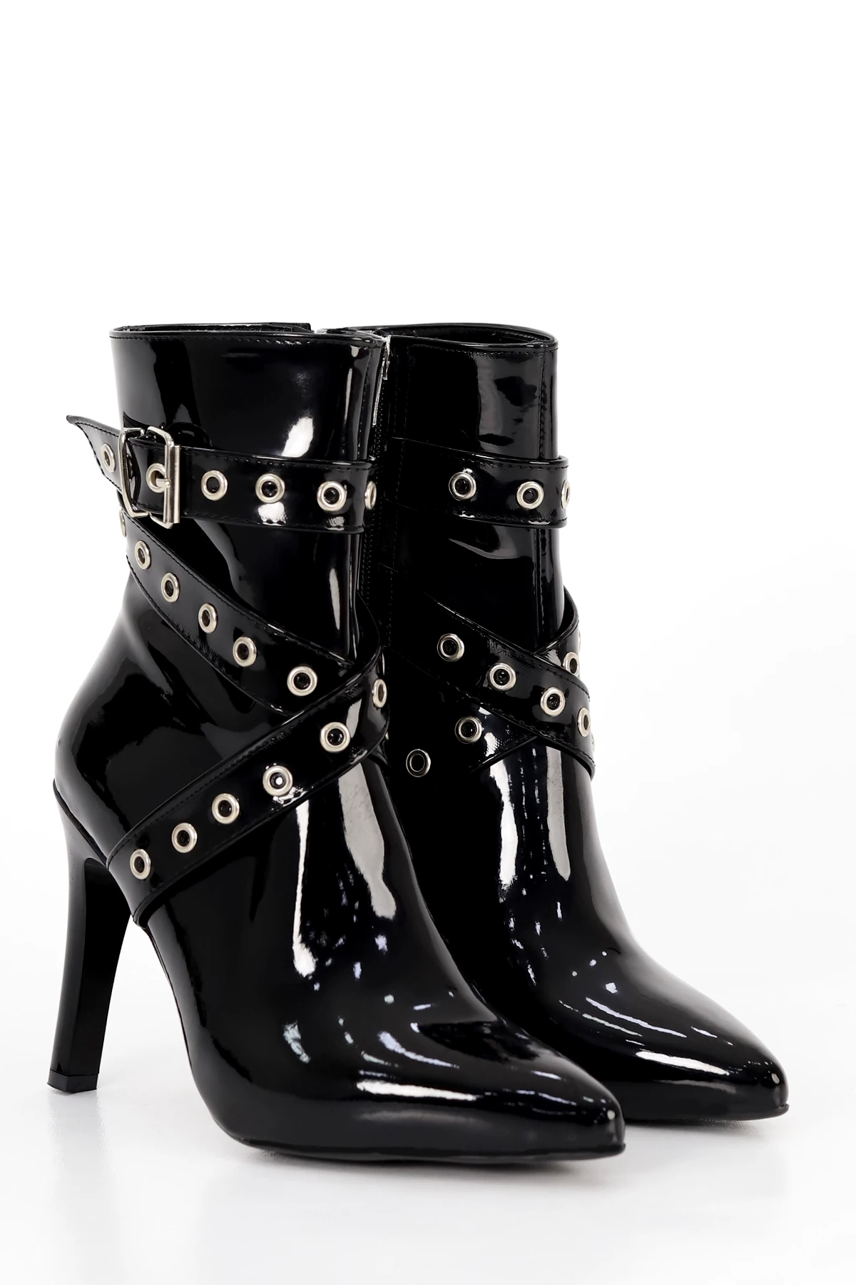 BLN 2401 Kemer Toka detaylı Yüksek Topuklu Yarım Bot - SİYAH RUGAN