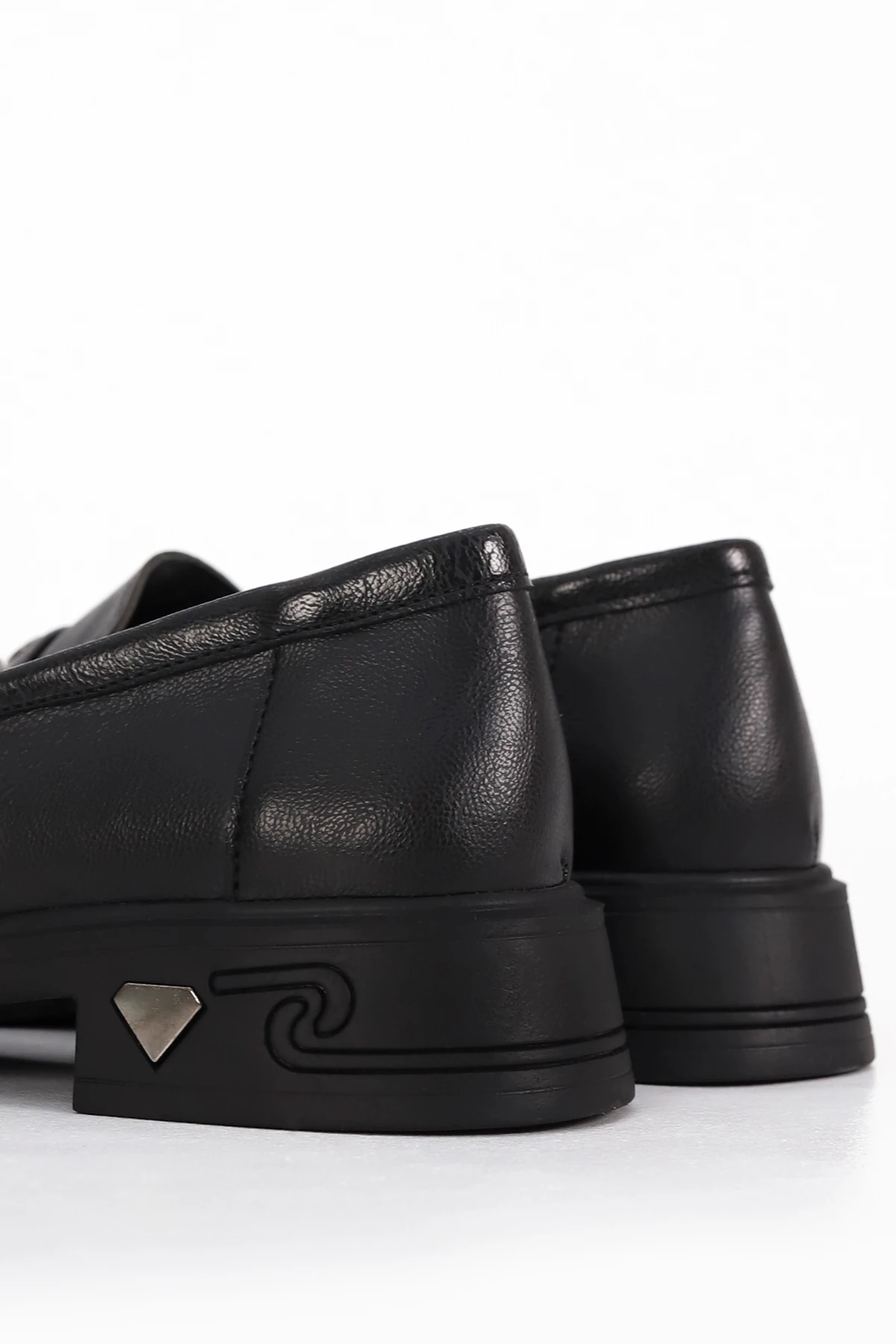 İNT 6004 Taş Toka Detaylı Loafer - SİYAH-DERİ