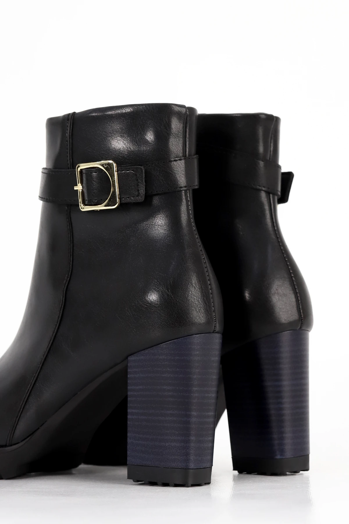 BLN ST535 Kemer Toka Detaylı Yüksek Topuklu Yarım Bot - SİYAH-DERİ