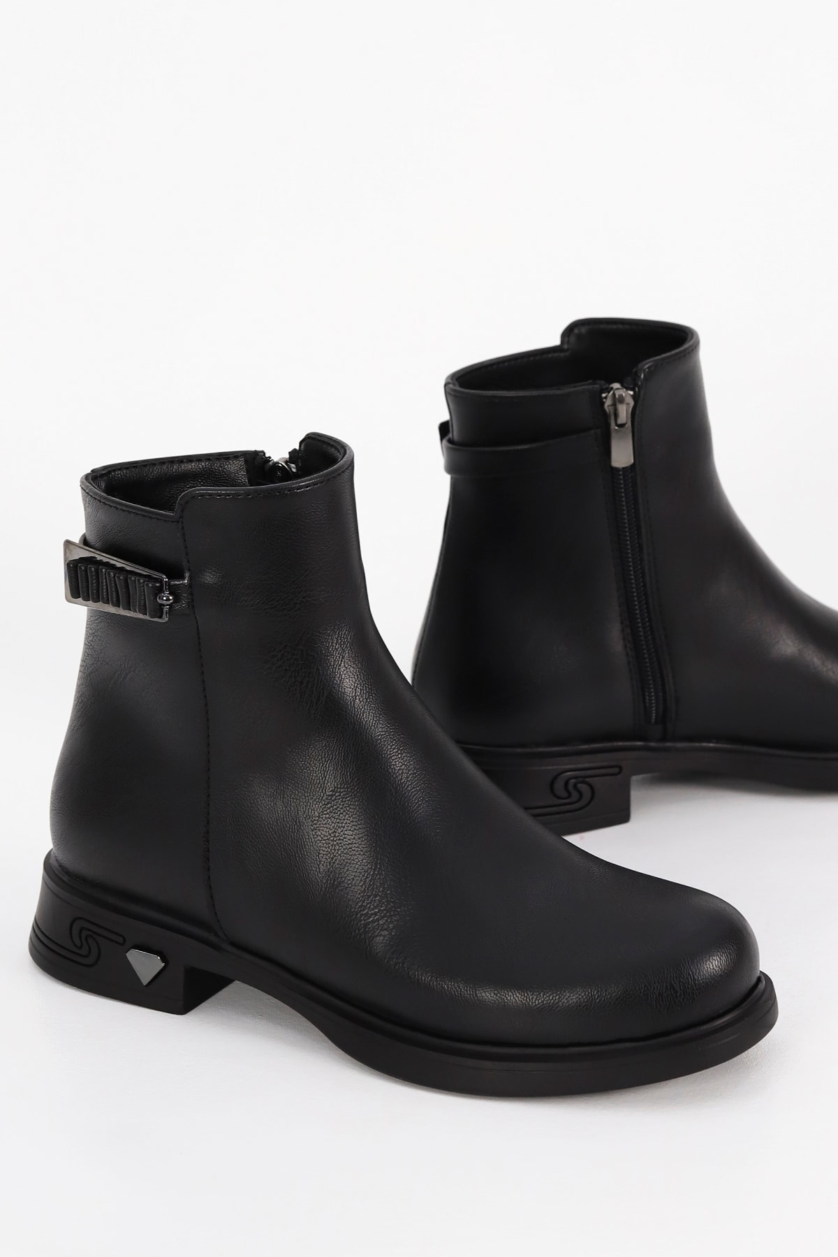 BLN sy302 Toka Detay Alçak Tabanlı Kısa Bot