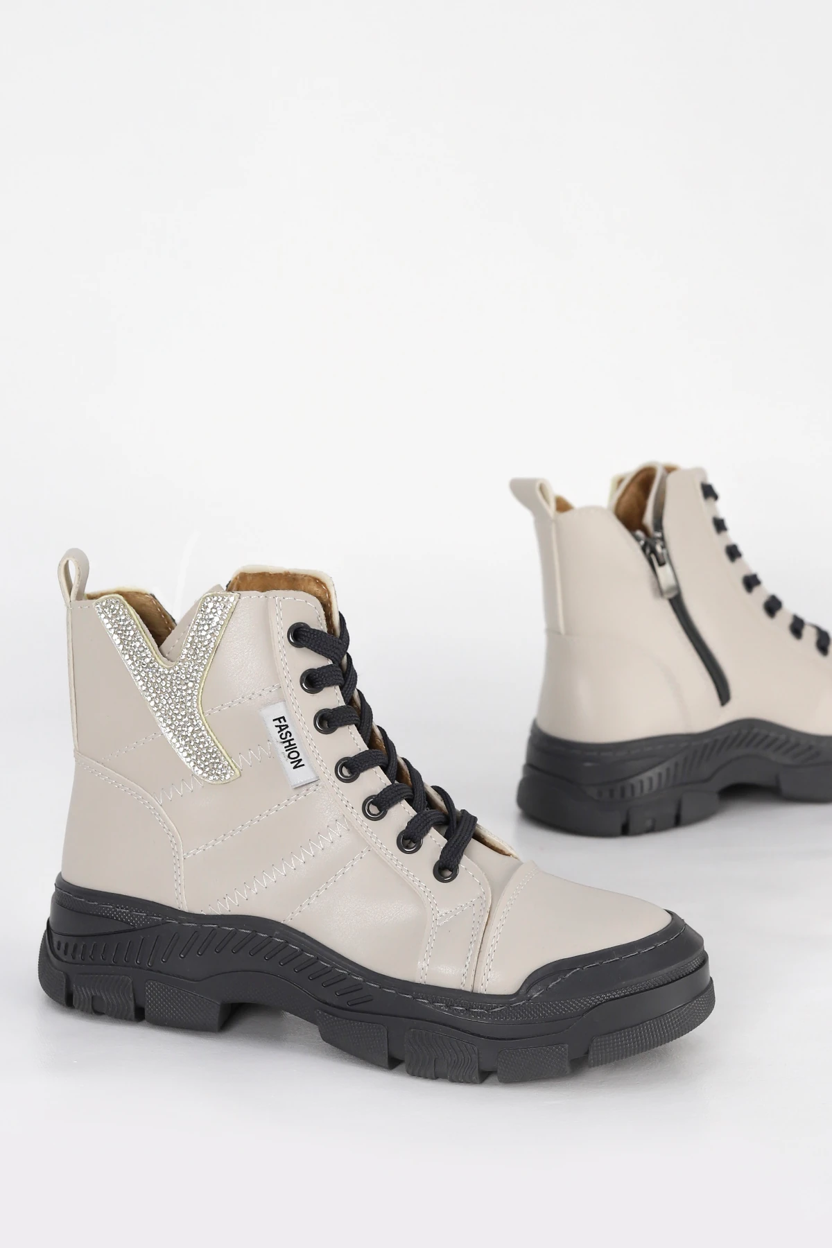 Puffy Taş Detaylı Fermuarlı Yarım Bot