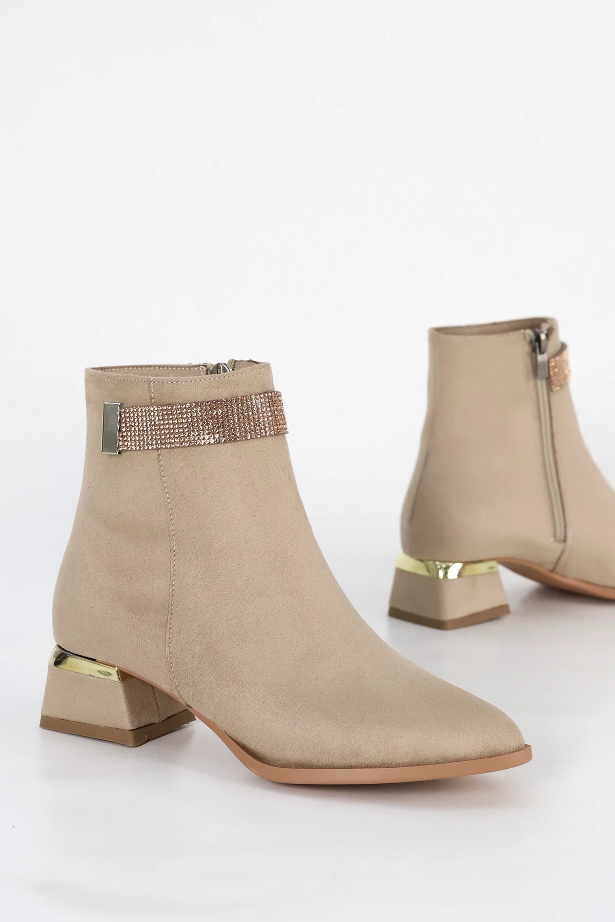 BLN 705 Kemer Taş Detaylı ALçak Topuklu Yarım Bot - BEJ SÜET