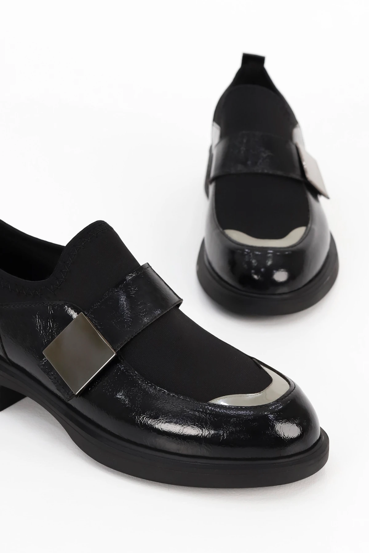 İNT 4065 Streç Detaylı Alçak Taban Loafer - SİYAH