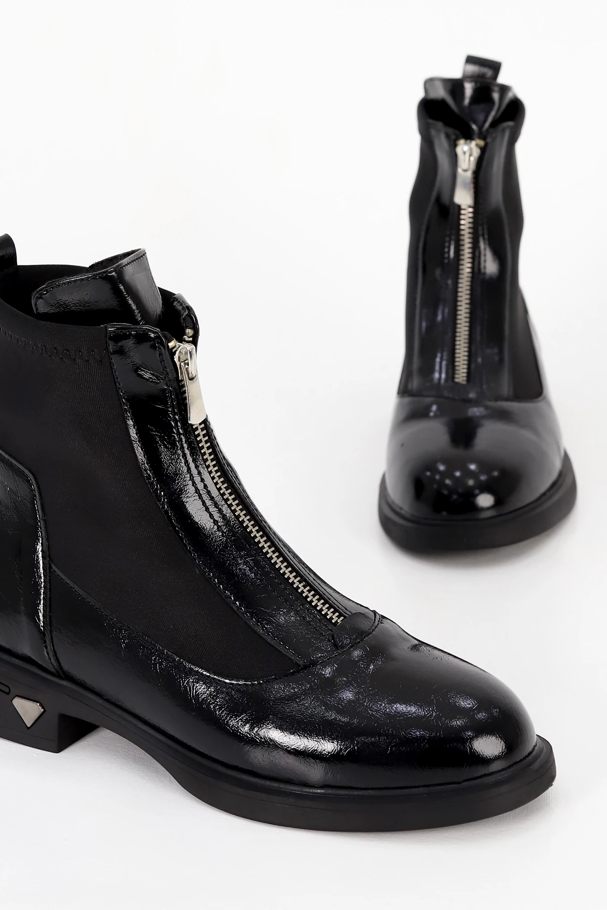 İNT 5050 Önden Fermuar Detaylı Yarım Bot