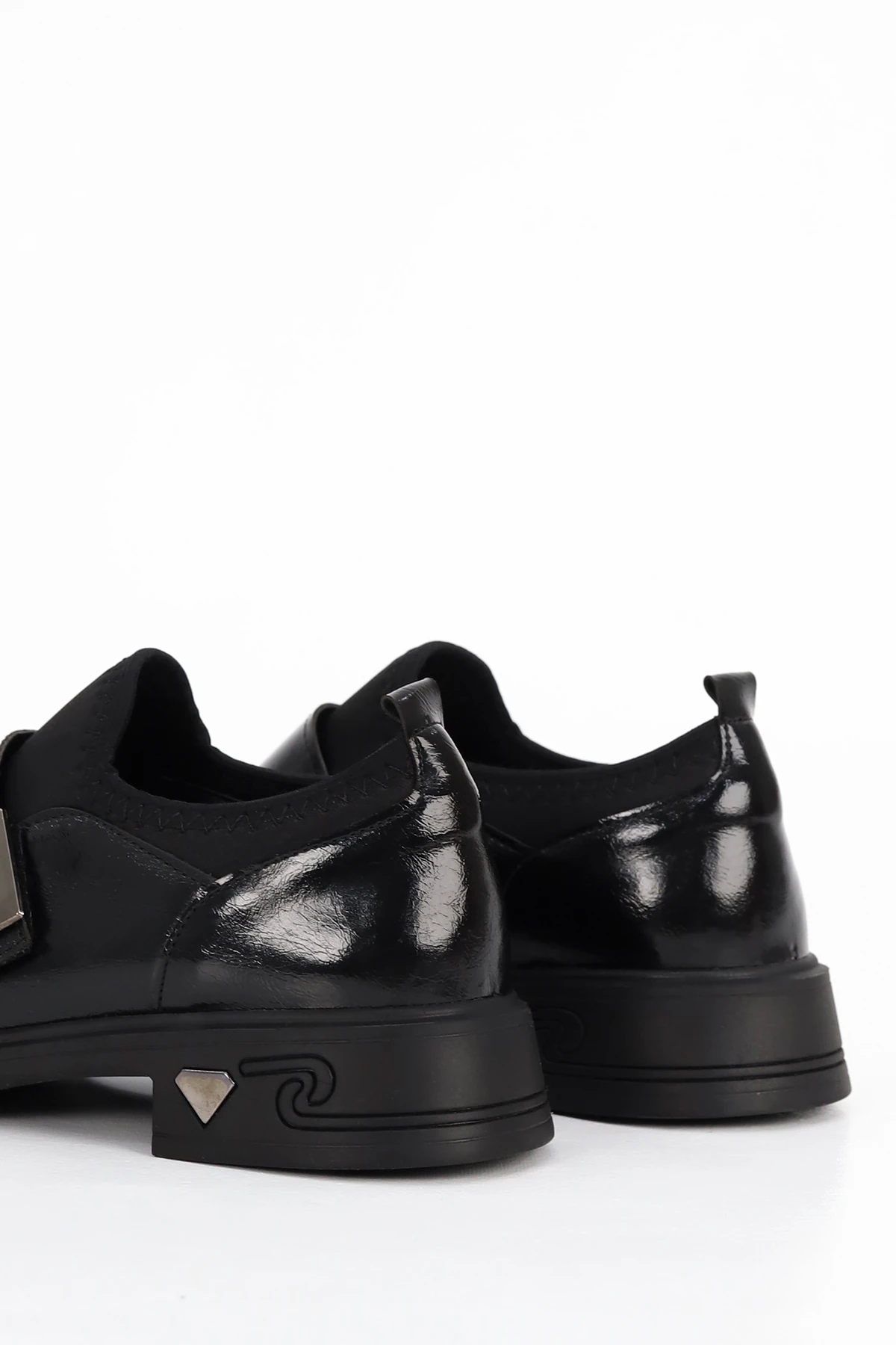 İNT 4065 Streç Detaylı Alçak Taban Loafer - SİYAH