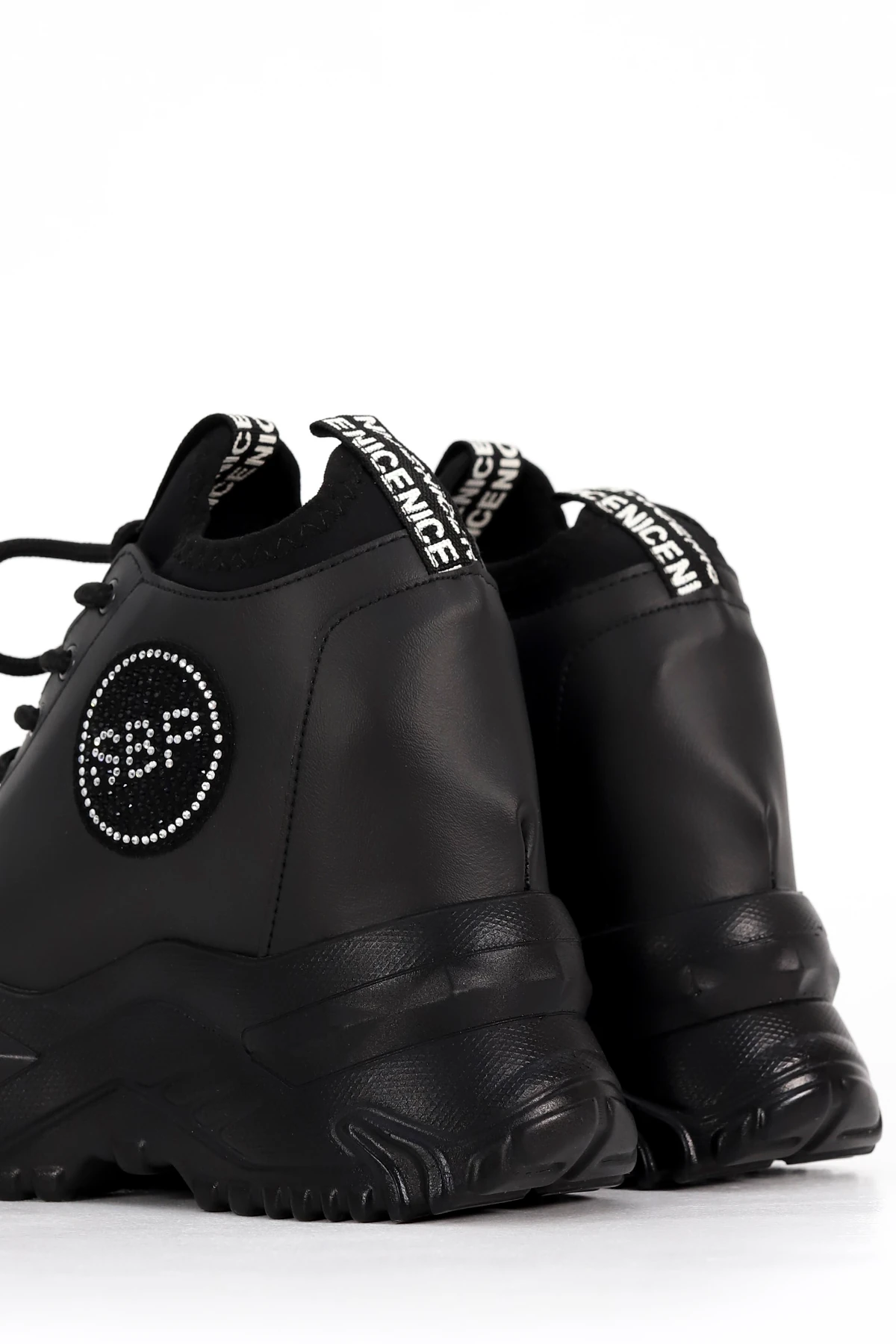 FRM 8008 Yan Taş Detay Tabanlı Spor Ayakkabı