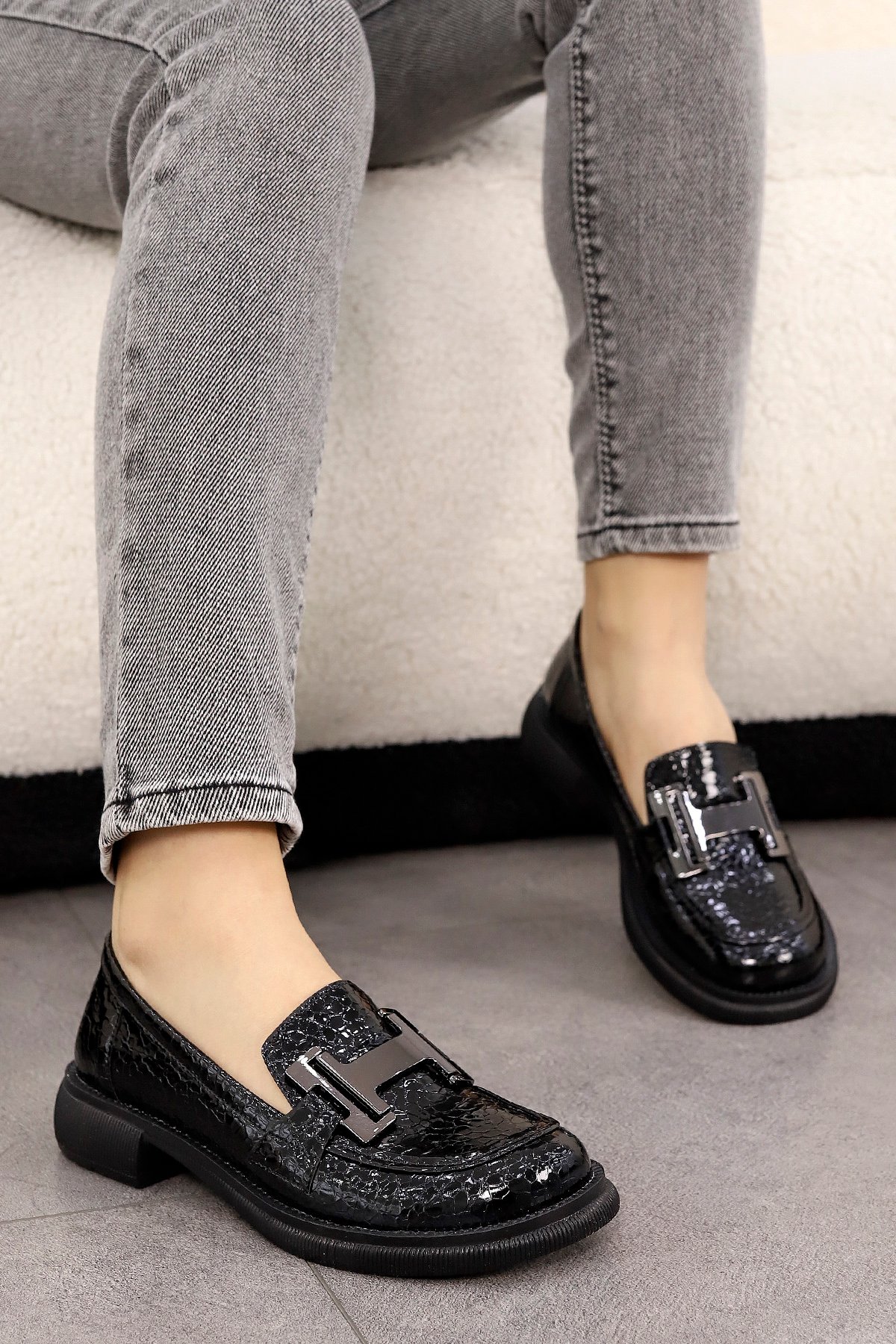 İNT 1004 Toka Detaylı Loafer