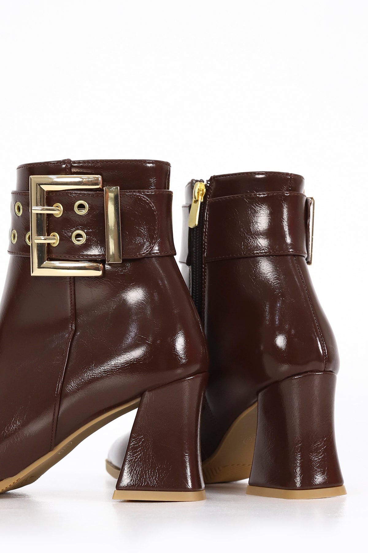 ED 200-1 Yandan Kemer Toka Detay Topuklu Bot