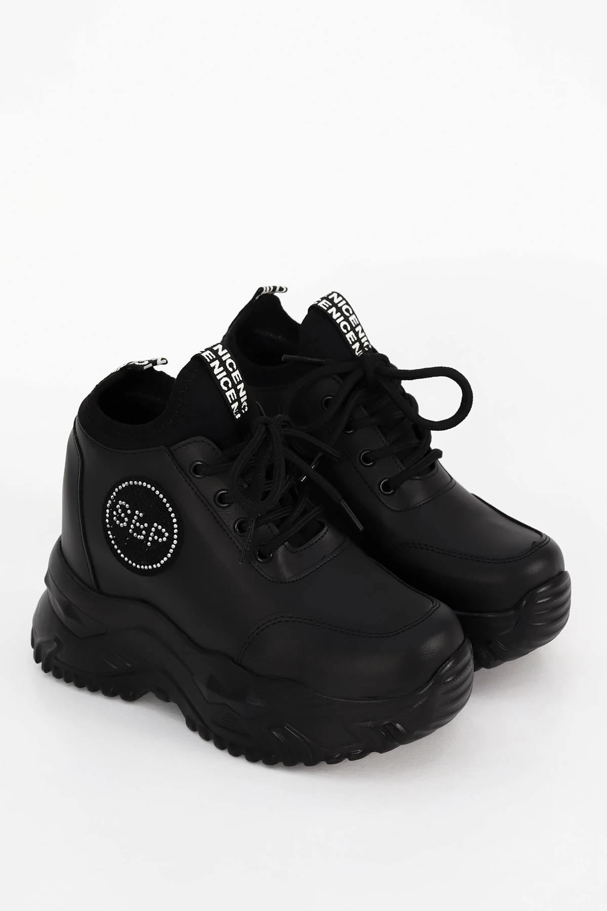 FRM 8008 Yan Taş Detay Tabanlı Spor Ayakkabı