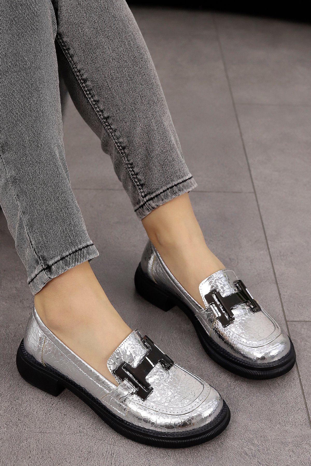 İNT 1004 Toka Detaylı Loafer