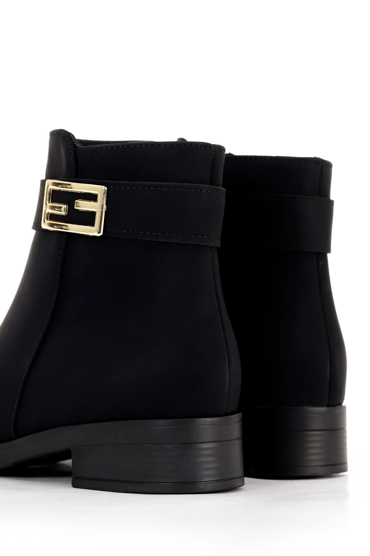 BLN ST440 Gold Metal Toka Detaylı Alçak Tabanlı Bot - SİYAH-DERİ