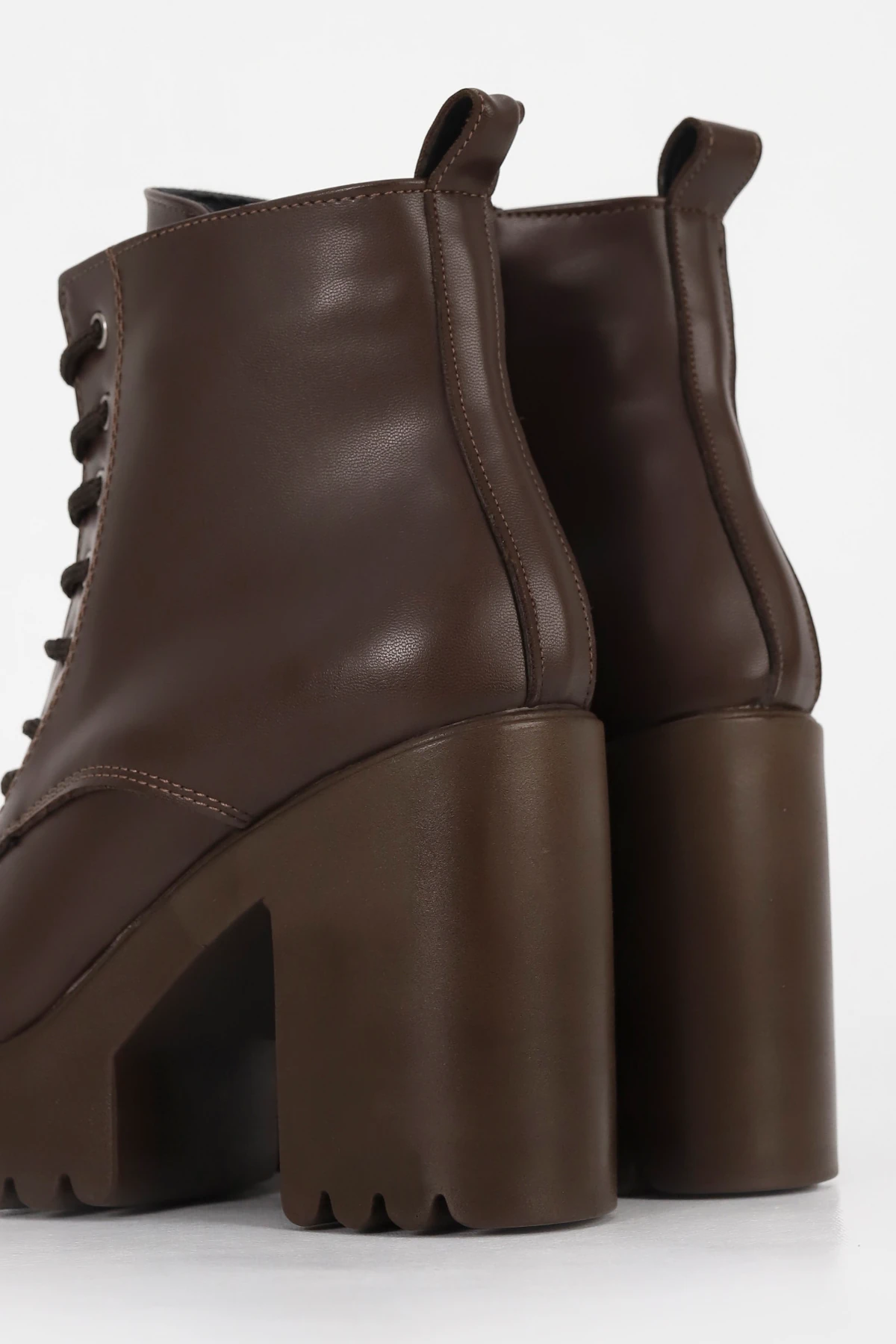 JVL 207 Bağcıklı Detay Yüksek Topuk Bot