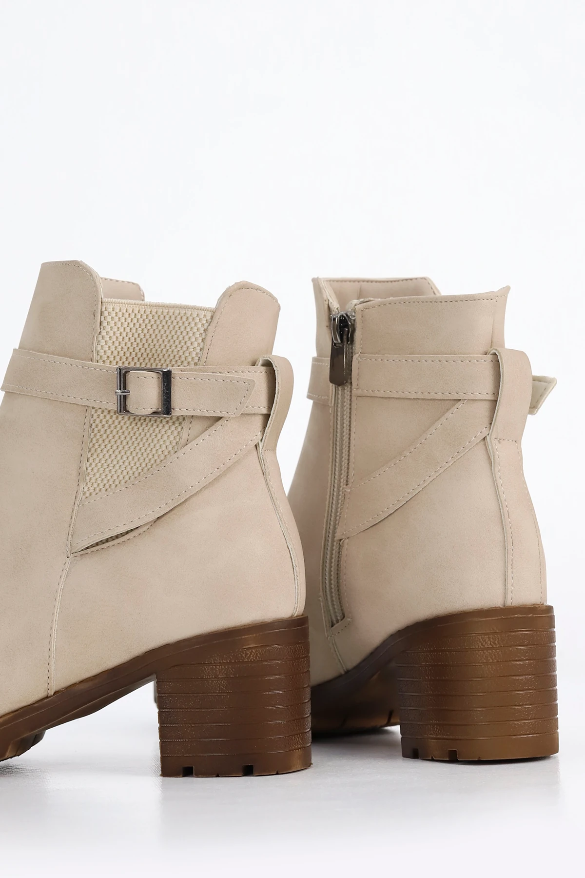 BLN 730 Yan Toka & Lastik Detay Orta Topuklu Bot