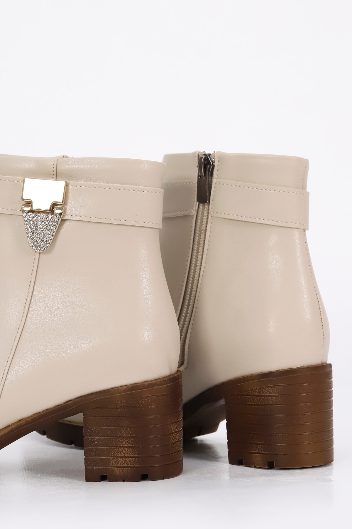 BLN 765 Gold Metal Taş Toka Detay Yarım Bot