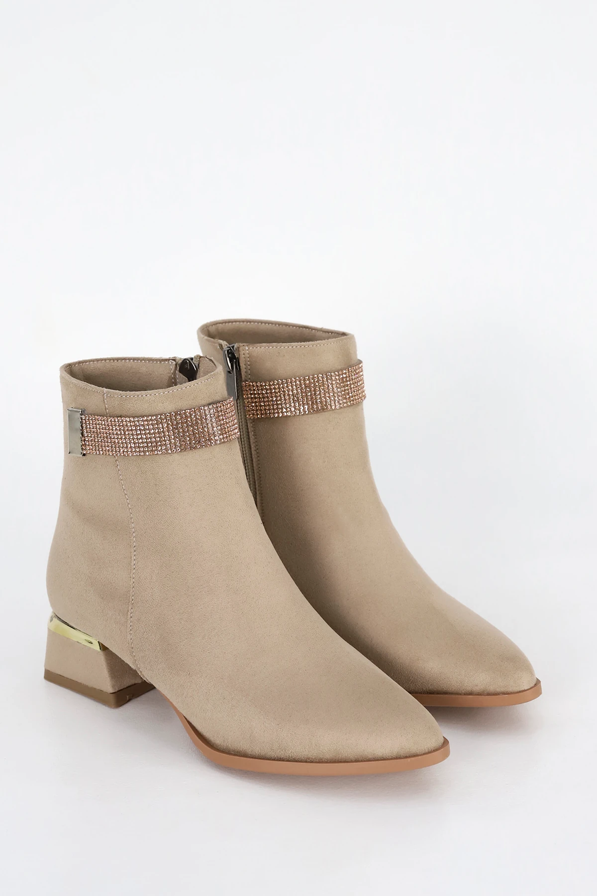 BLN 705 Kemer Taş Detaylı ALçak Topuklu Yarım Bot - BEJ SÜET