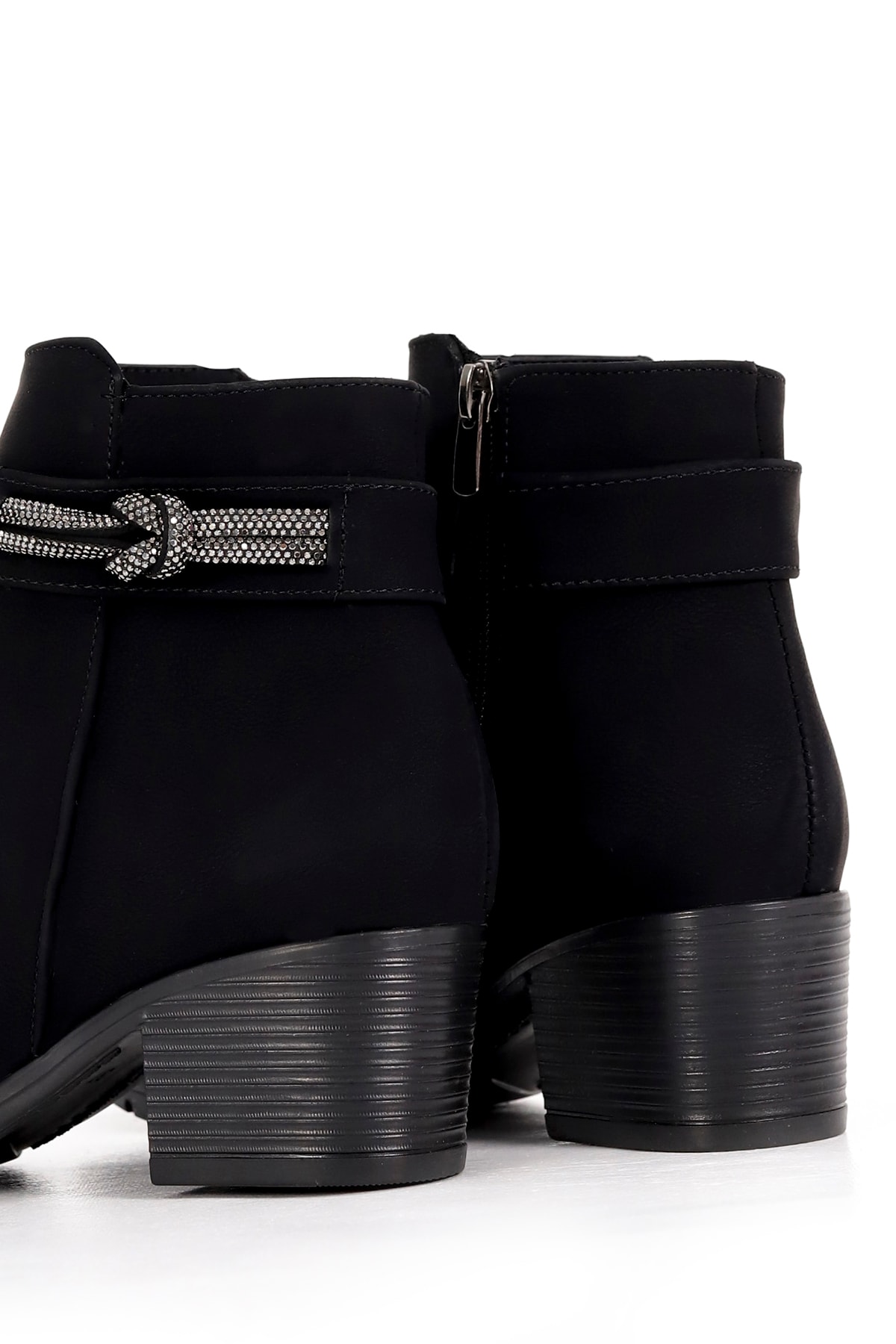 BLN N210 Yanı Taş Detaylı Bilekte Yarım Bot