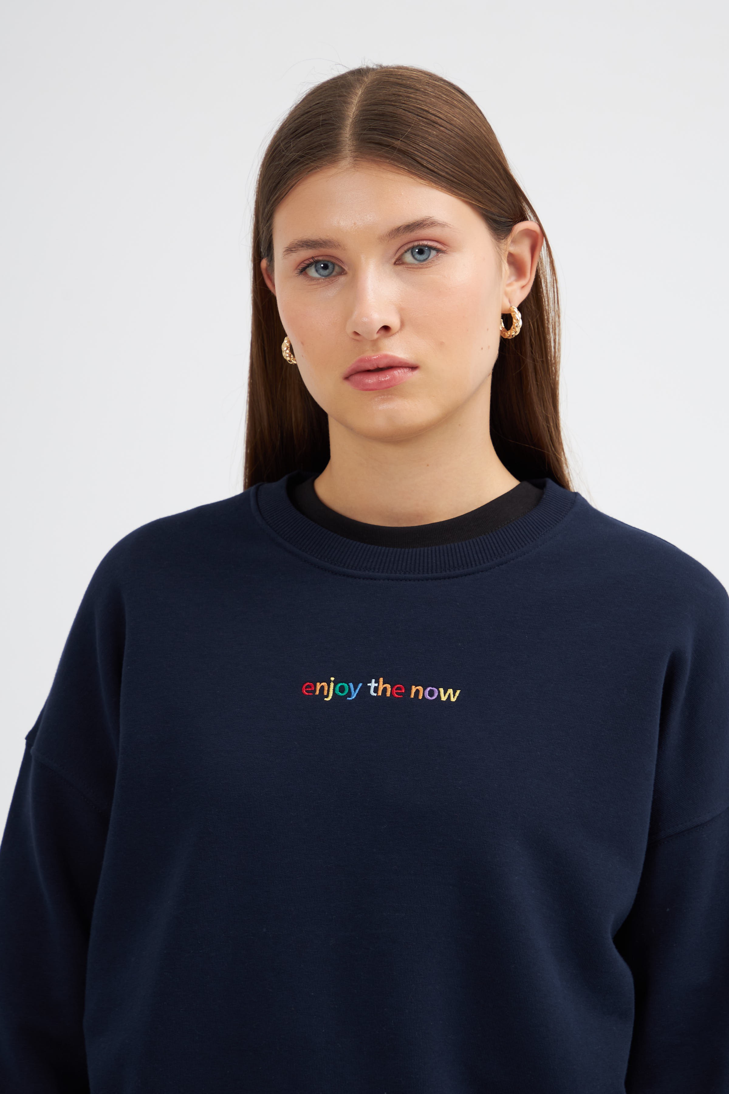 Kadın Basic Sweatshirt - Enjoy The Now temalı 2023531 - Lacivert