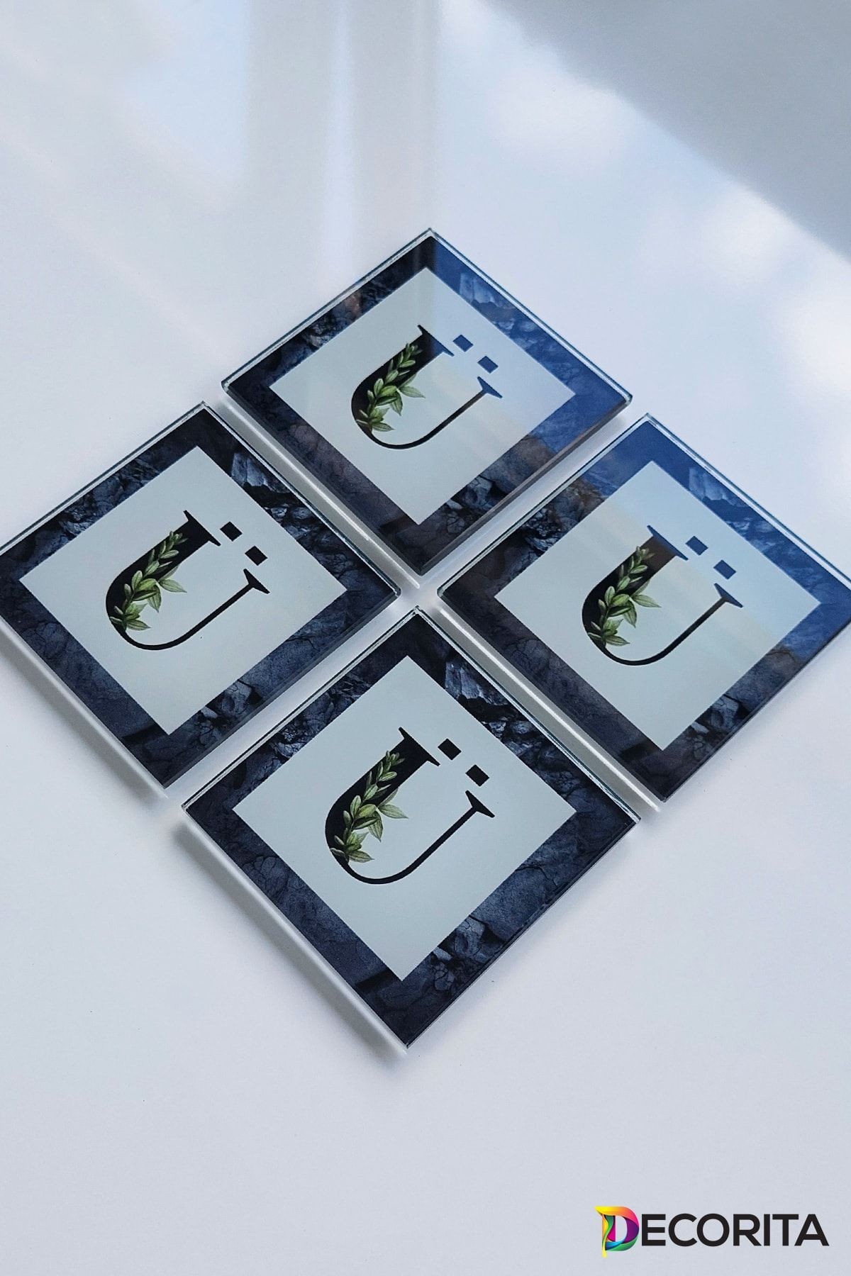 Cam Bardak Altlığı | Harfli Tasarım | 4'lü Takım | Ü Harfi | 10cm X 10cm