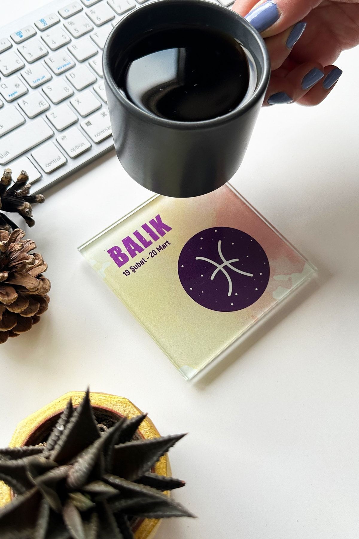 Cam Bardak Altlığı | Burçlar - Balık Burcu | 4'lü Takım | 10cm X 10cm