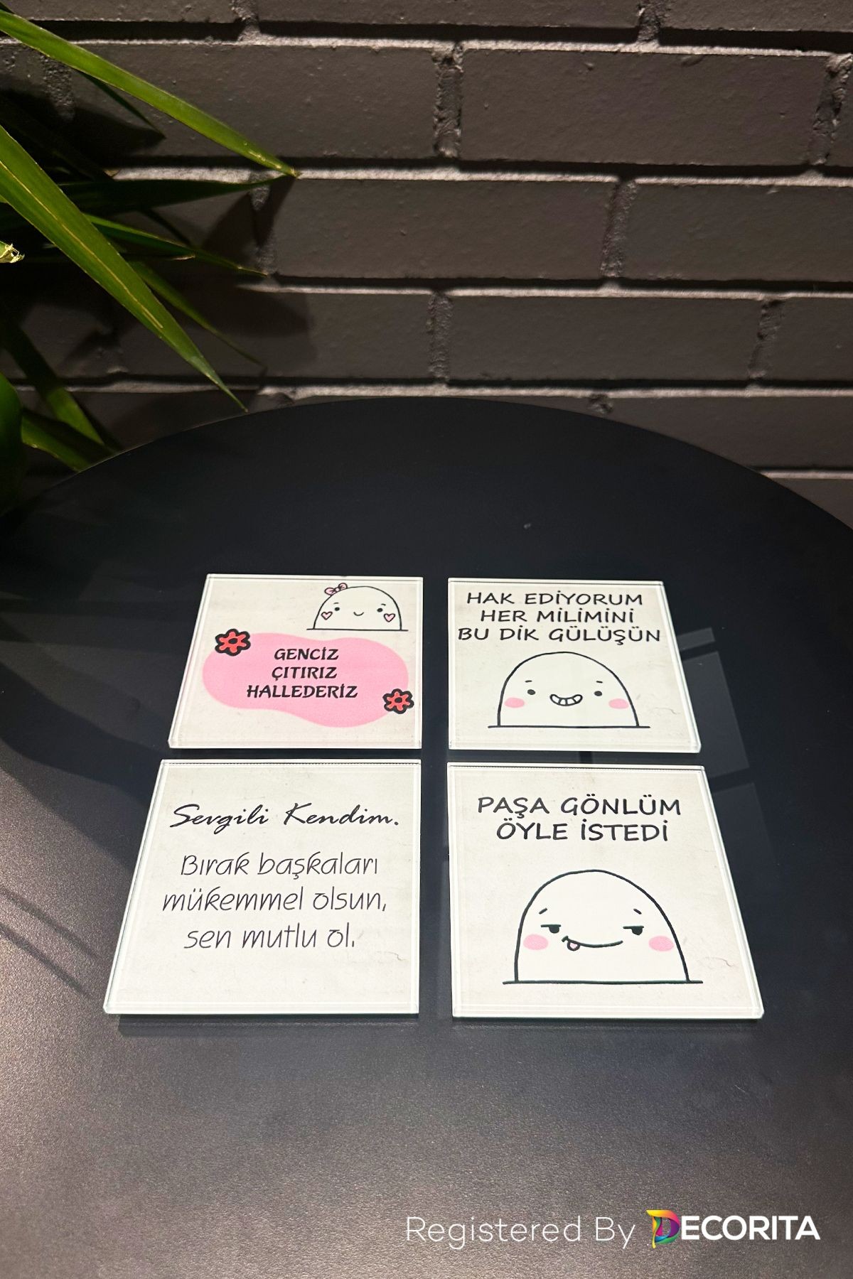 Cam Bardak Altlığı | Komik Sözler Serisi | Dik Duruş | 4'lü Takım | 10cm x 10cm