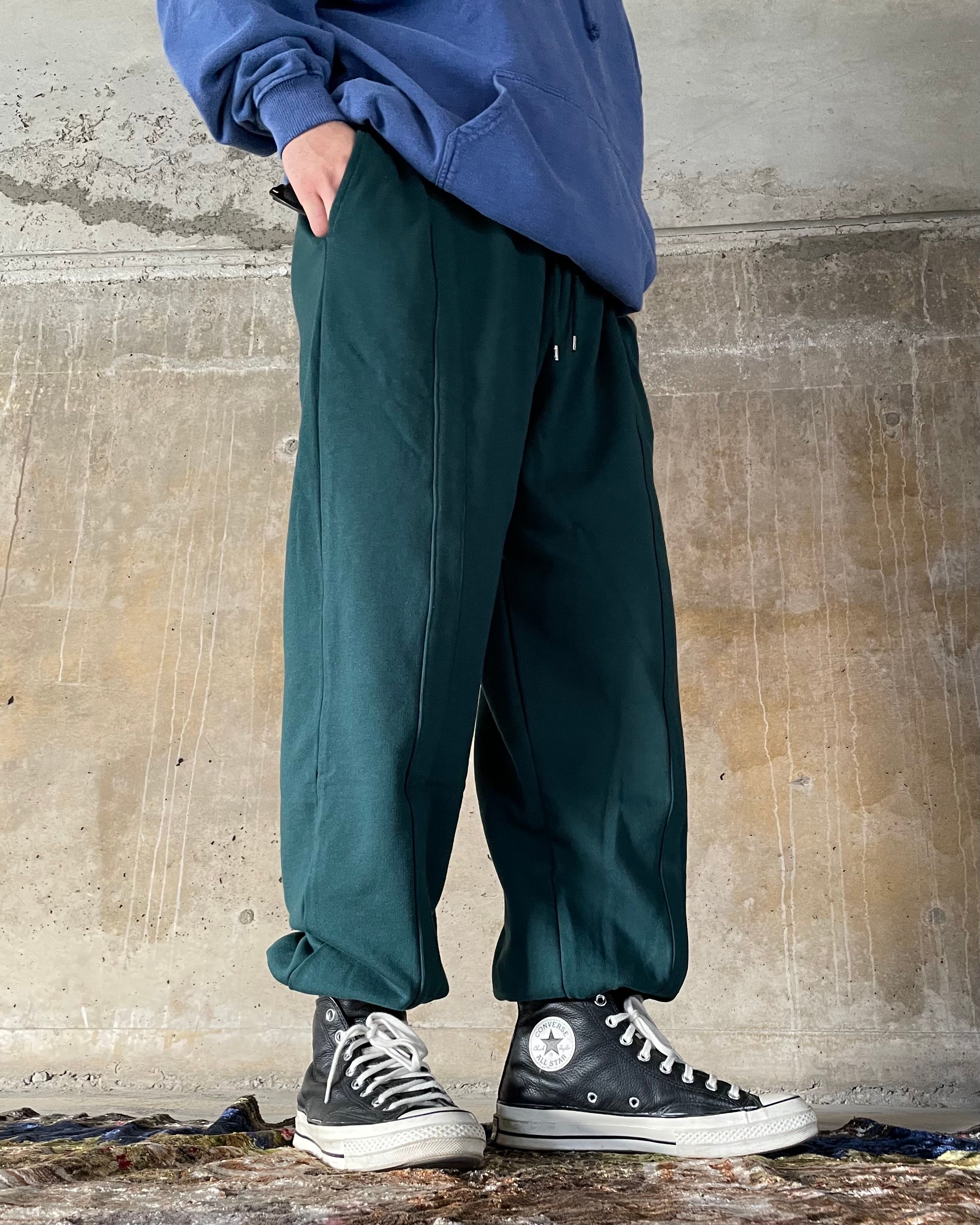 A. Design Relaxed Fit Oil Green Sweatpant (SAS98)