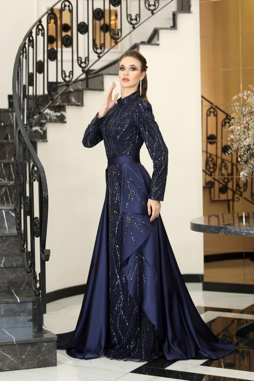 Sahra Abiye Lacivert