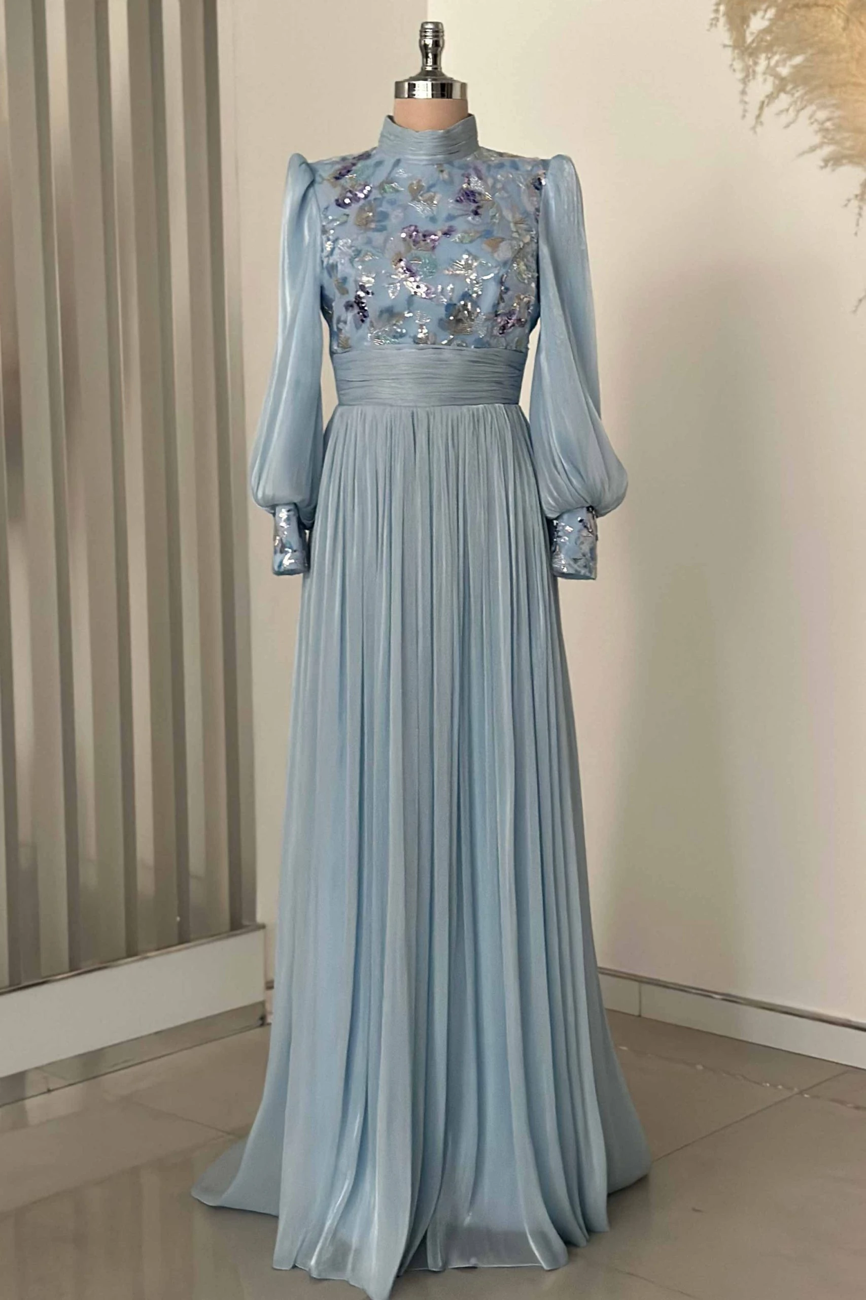 Nadia Abiye Bebe Mavisi