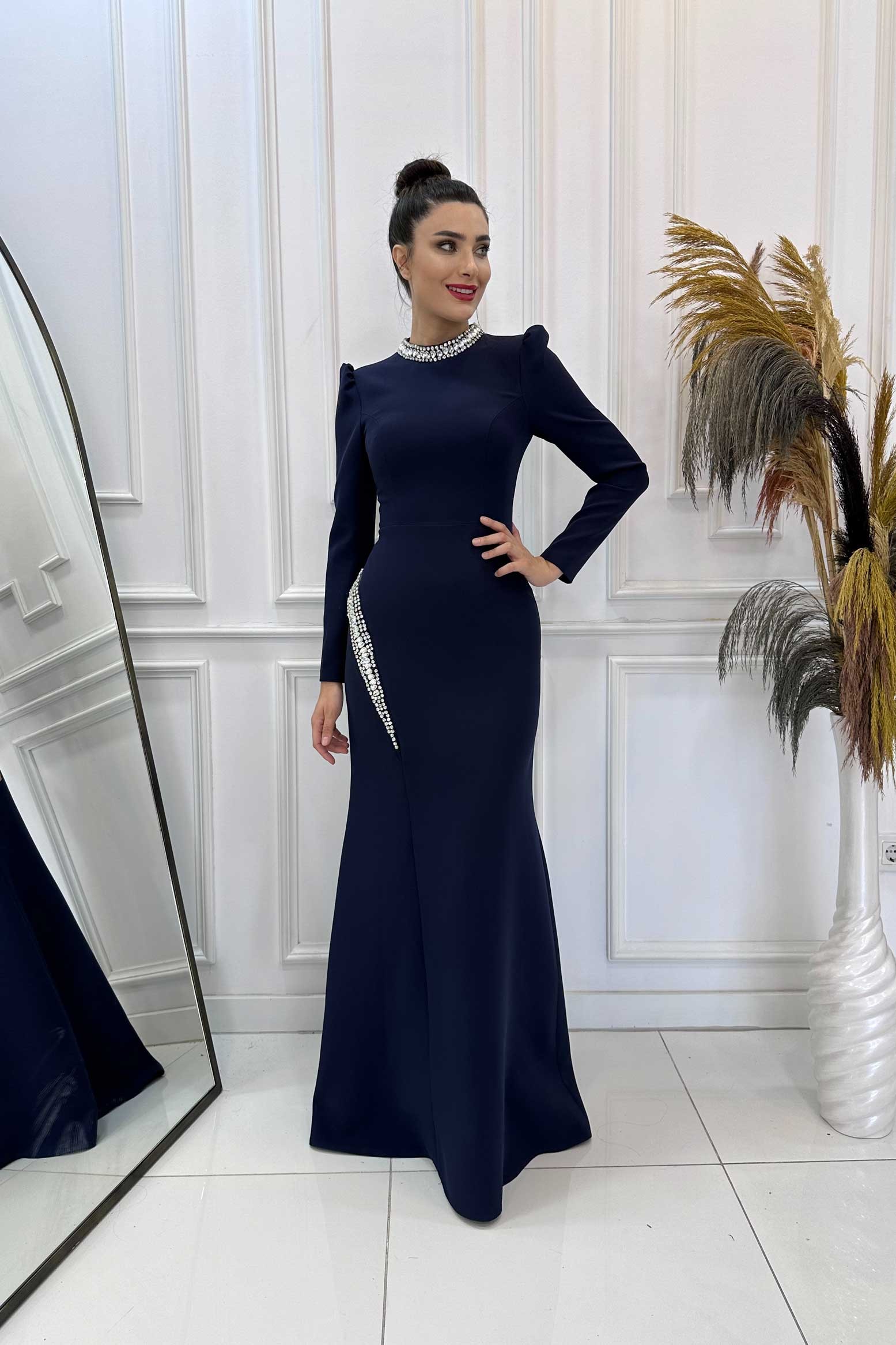 Rosa Abiye Lacivert