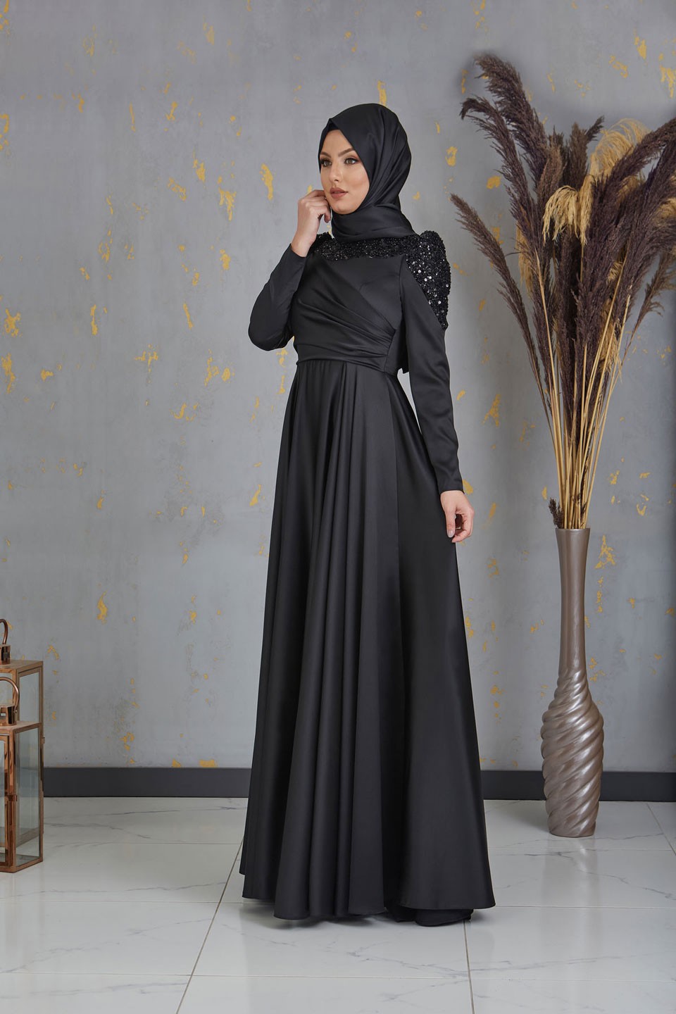 Bersu Abiye Siyah