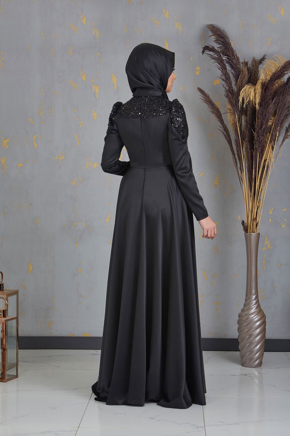 Bersu Abiye Siyah