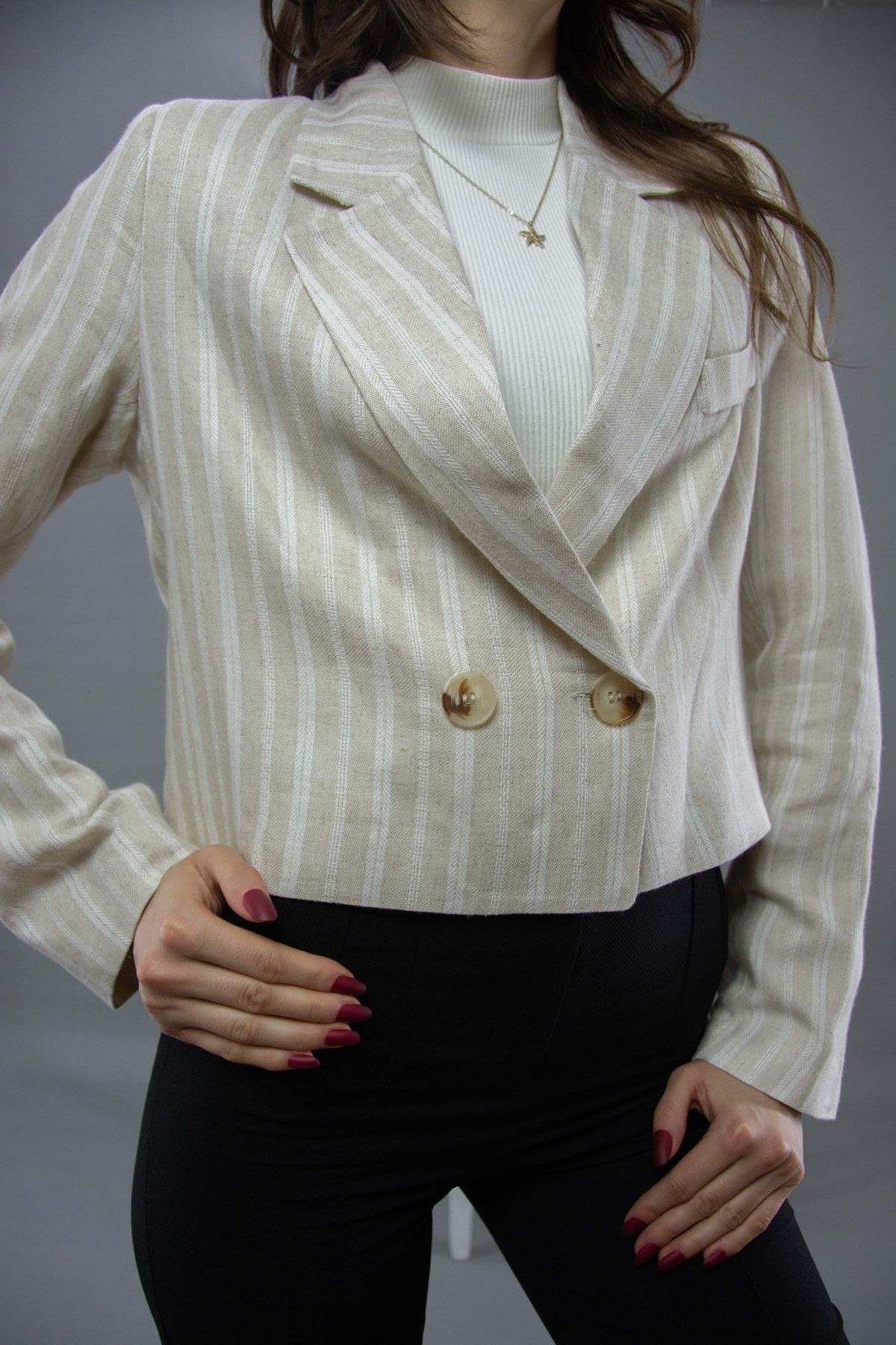 Iki Düğmeli Crop Blazer Ceket