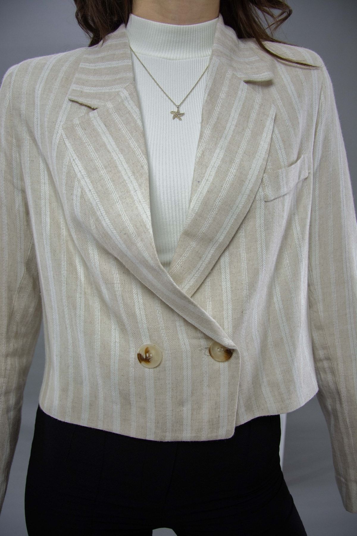 Iki Düğmeli Crop Blazer Ceket
