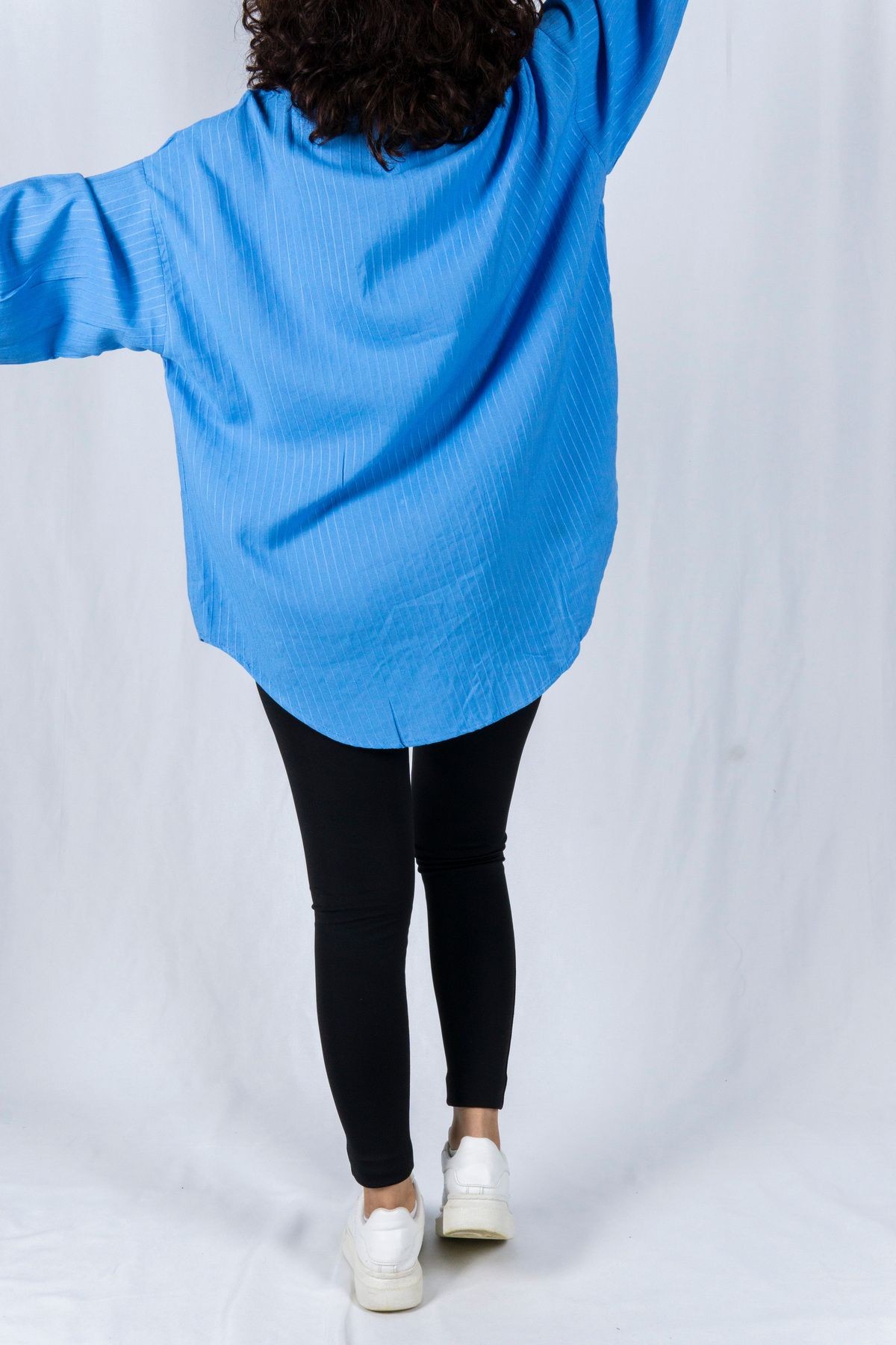 Asimetrik Kesim Oversize Gömlek