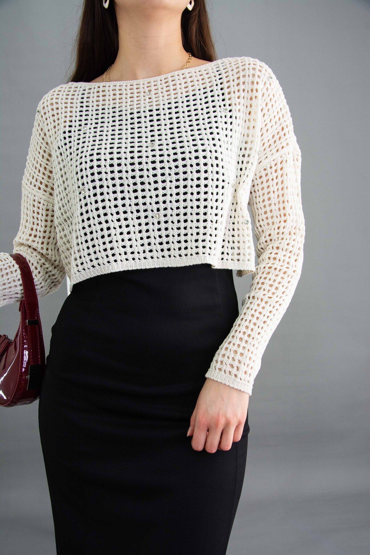 Delikli Crop Bluz