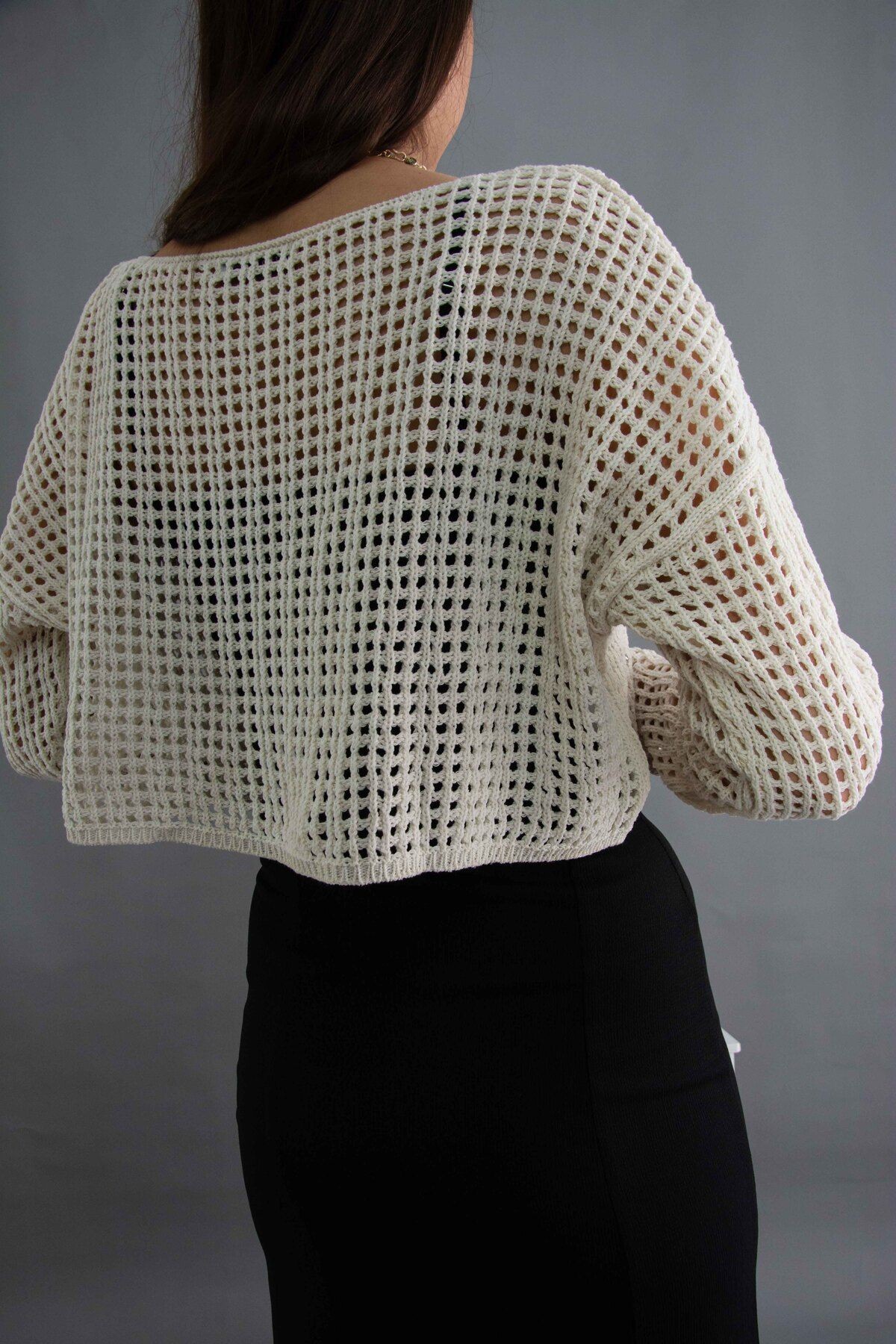 Delikli Crop Bluz