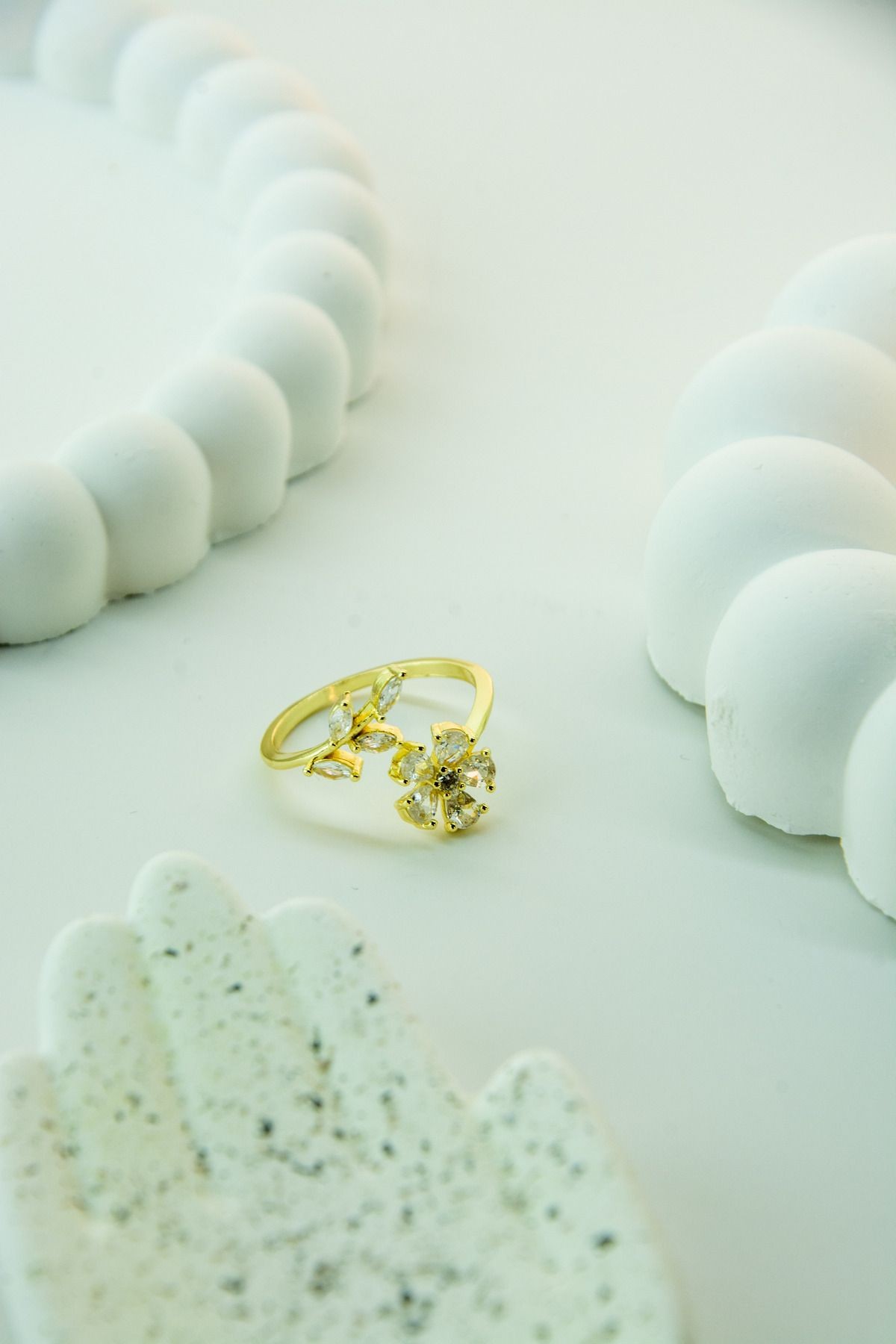 Gold Çiçek Yüzük
