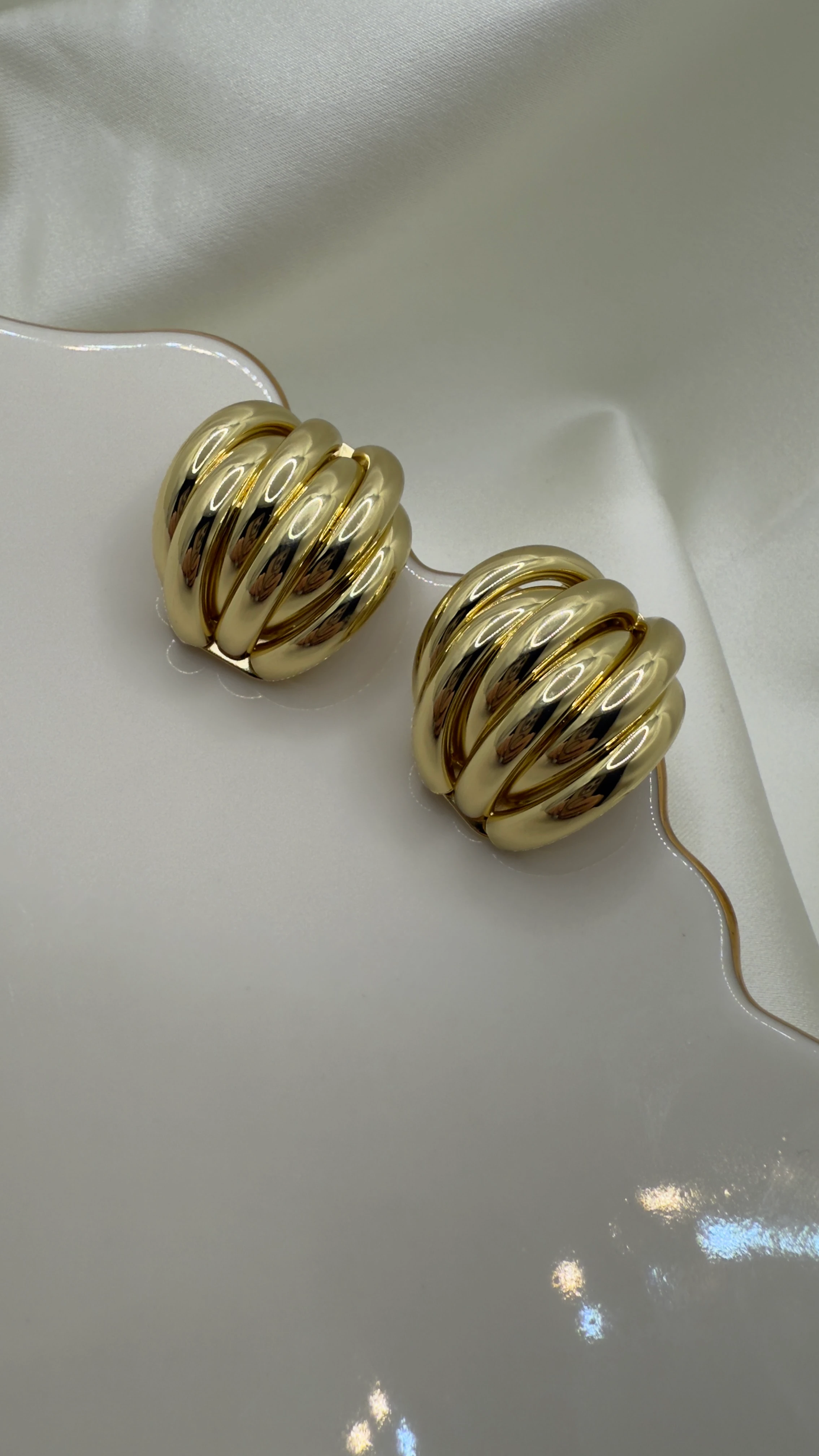 ALTI HALKA BİRLEŞİK KÜPE 