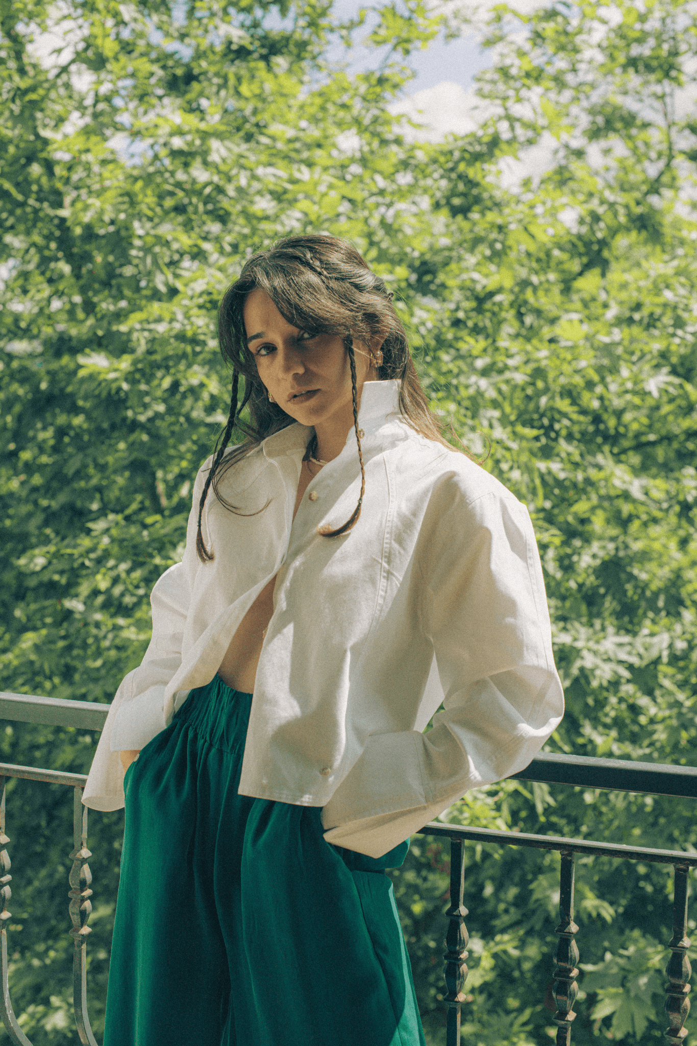 GİYİ BEYAZ CROP GÖMLEK