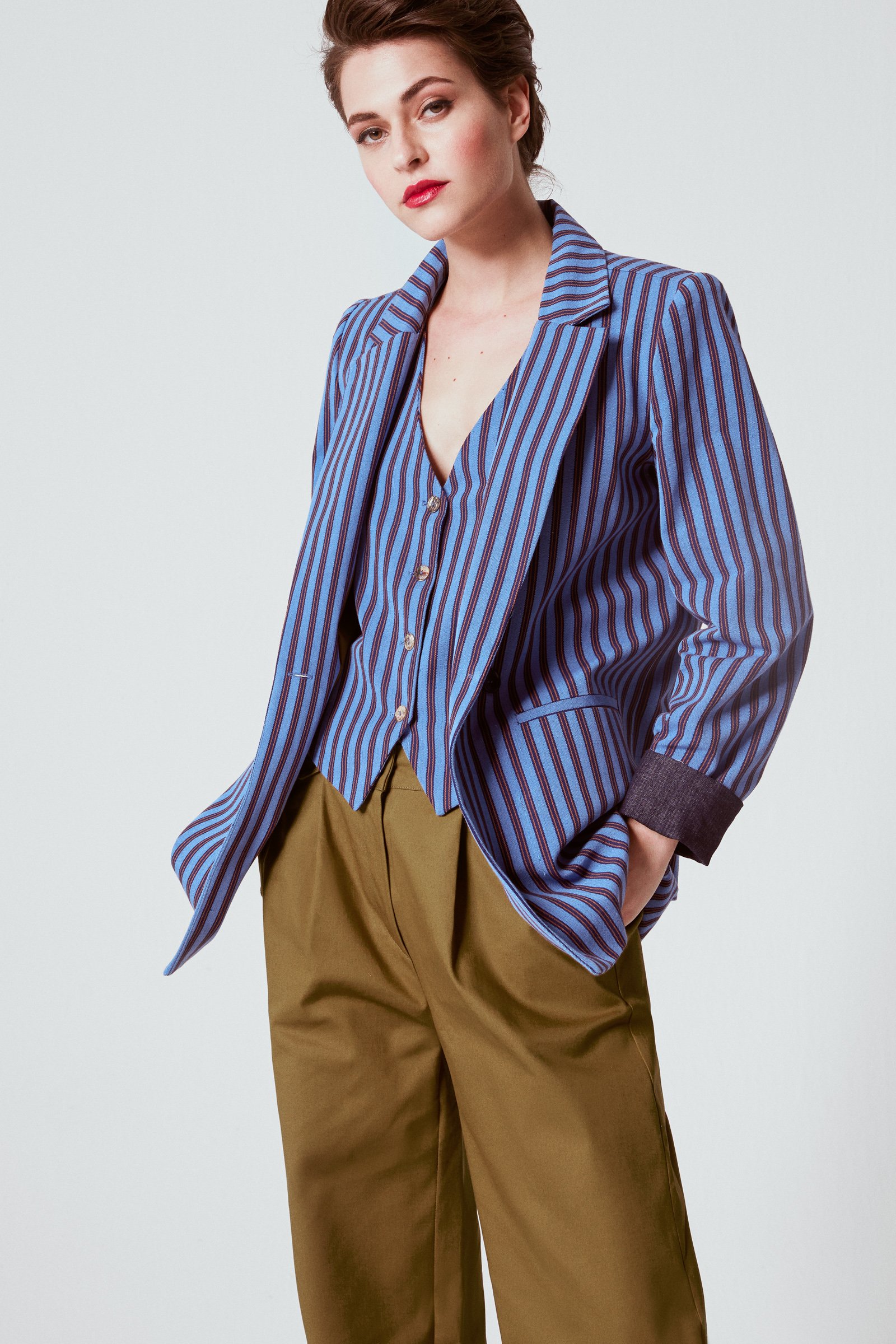 ÇİZGİLİ YELEK BLAZER TAKIM