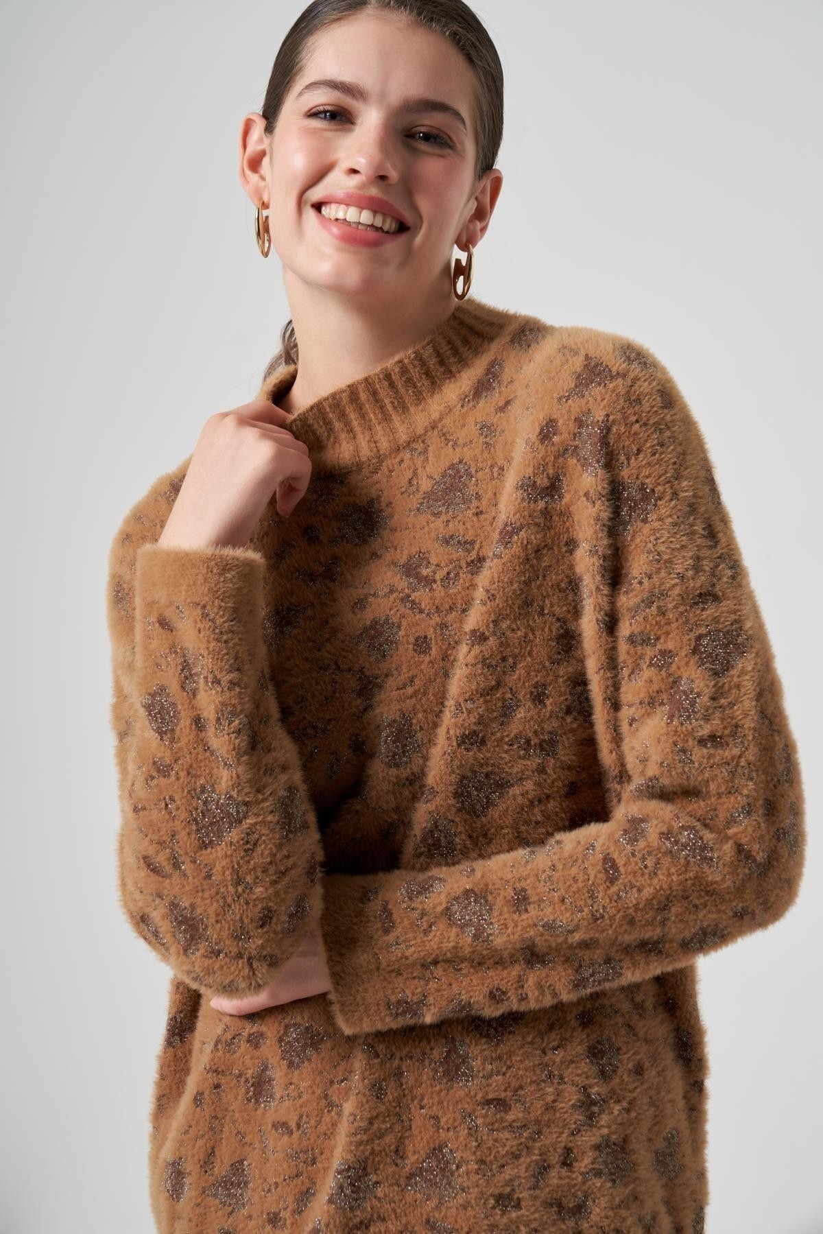 Desenli Kazak-Camel