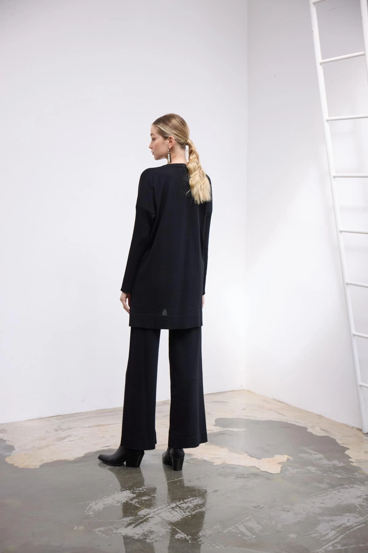 Magiç Taşlı-Siyah