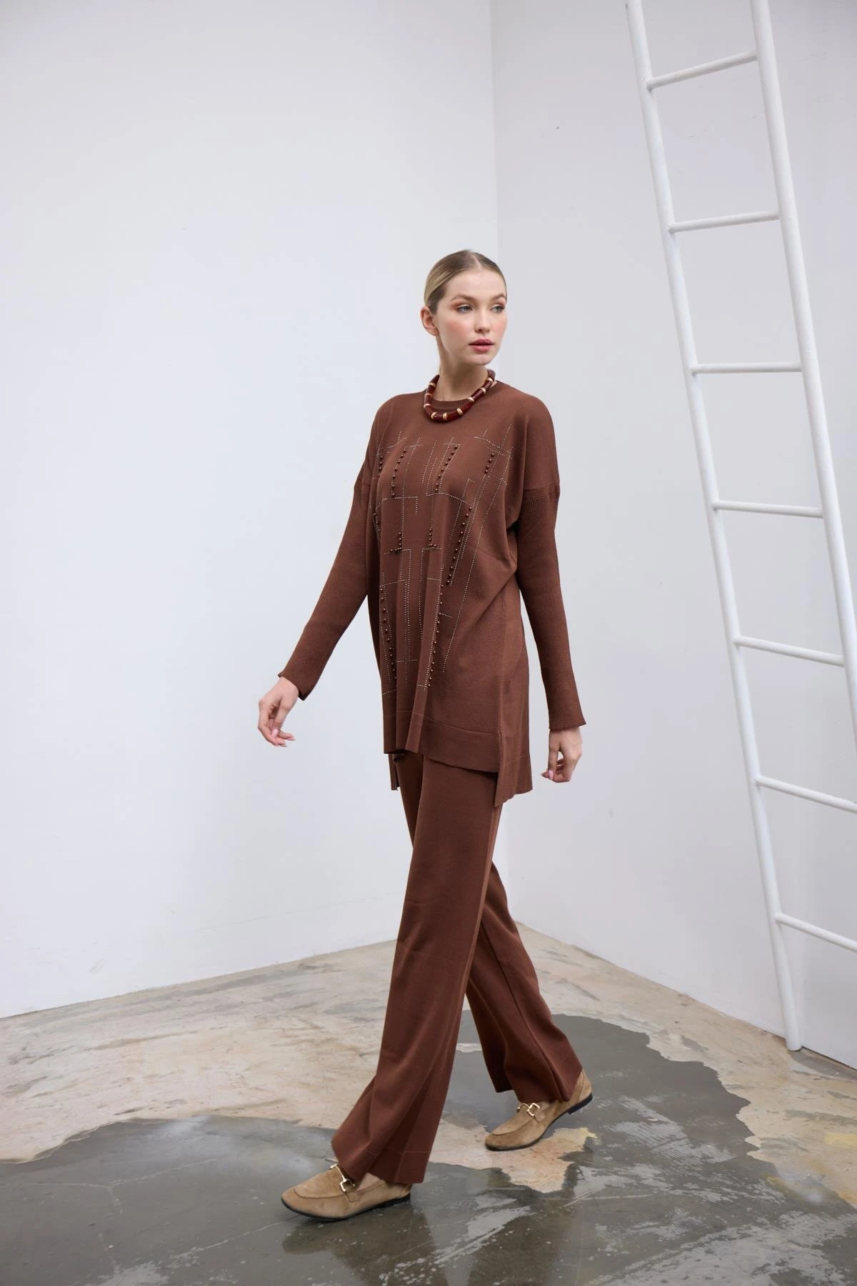 Magiç Taşlı-Kahverengi