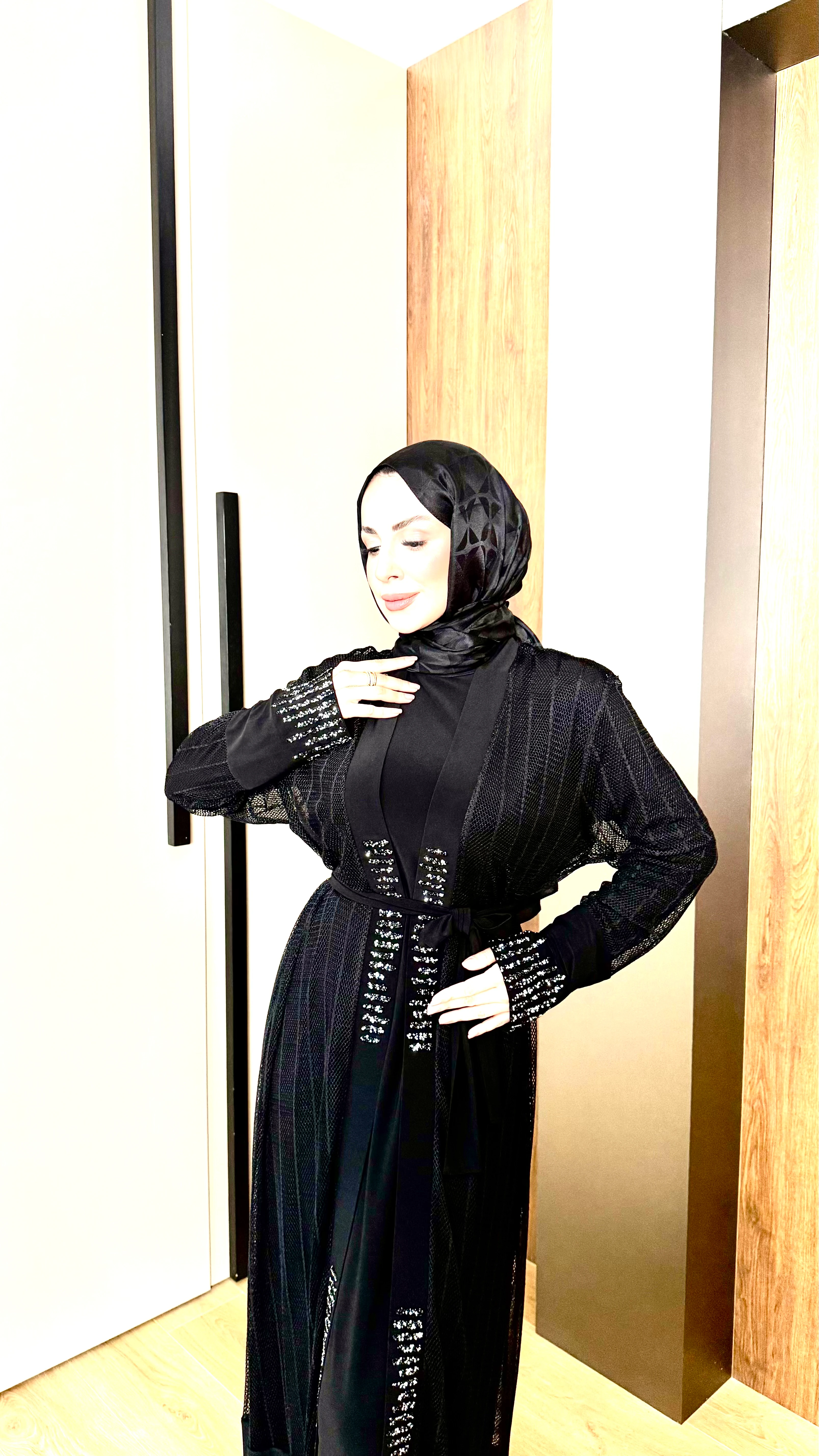 ŞERİT TAŞLI ABAYA 