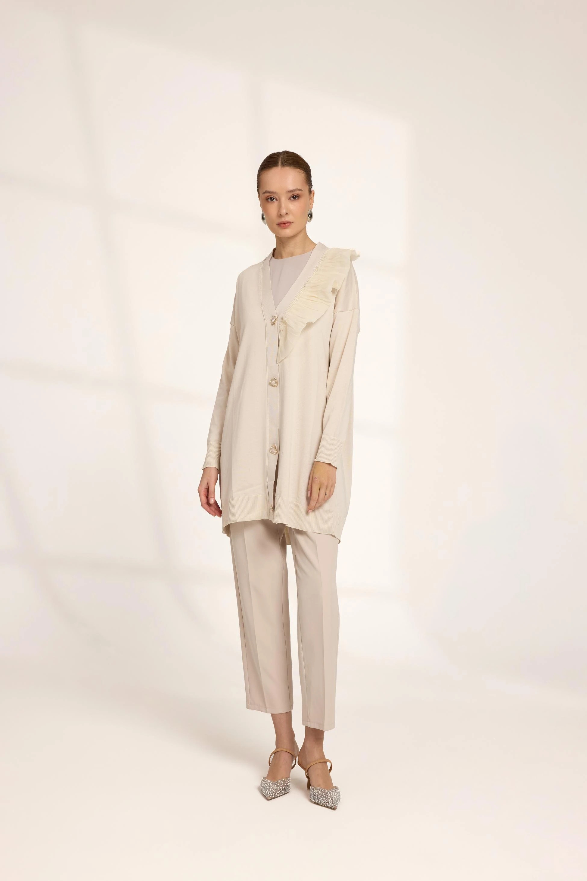 Kalp Düğmeli Hırka Taş