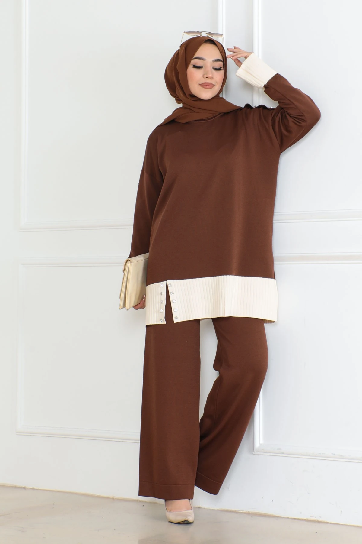 Örme Taşlı Takım Kahve