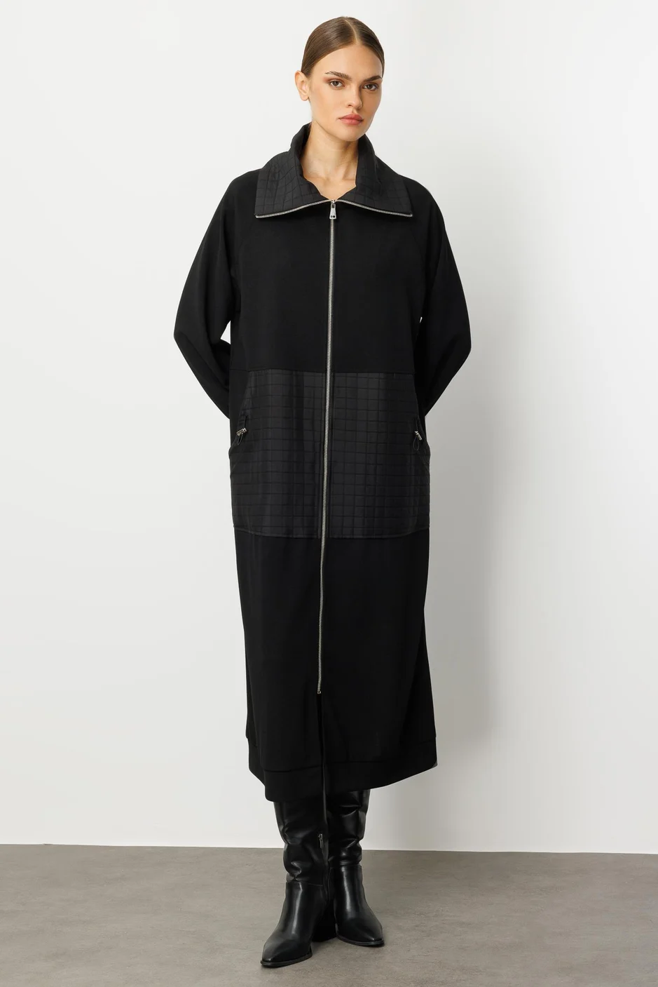 Kare Jakar Kapitone ve Krep Doku Mix Astarlı Mevsimlik Spor Trench Kap